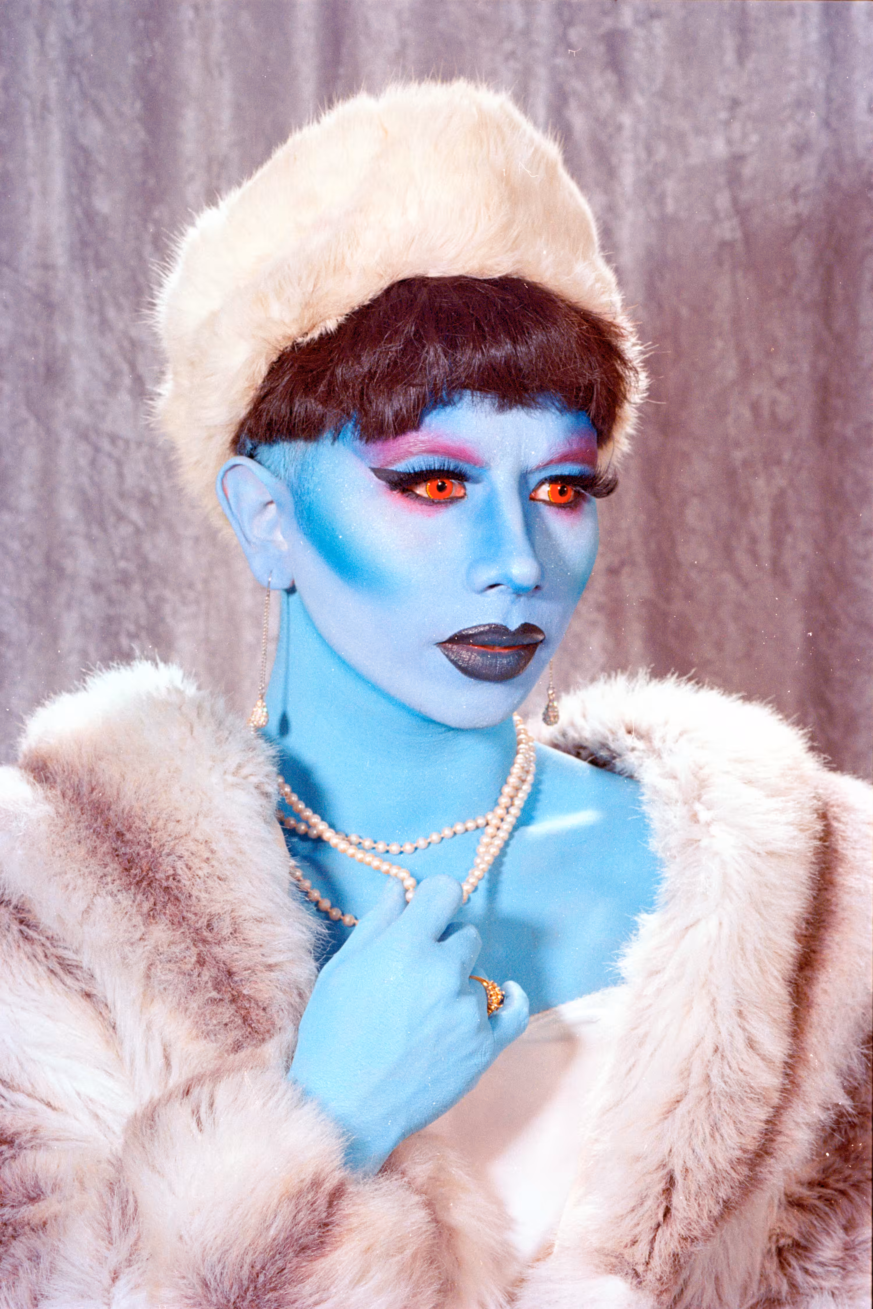 ICONS - Blue Lady / Oscar Ambrosio