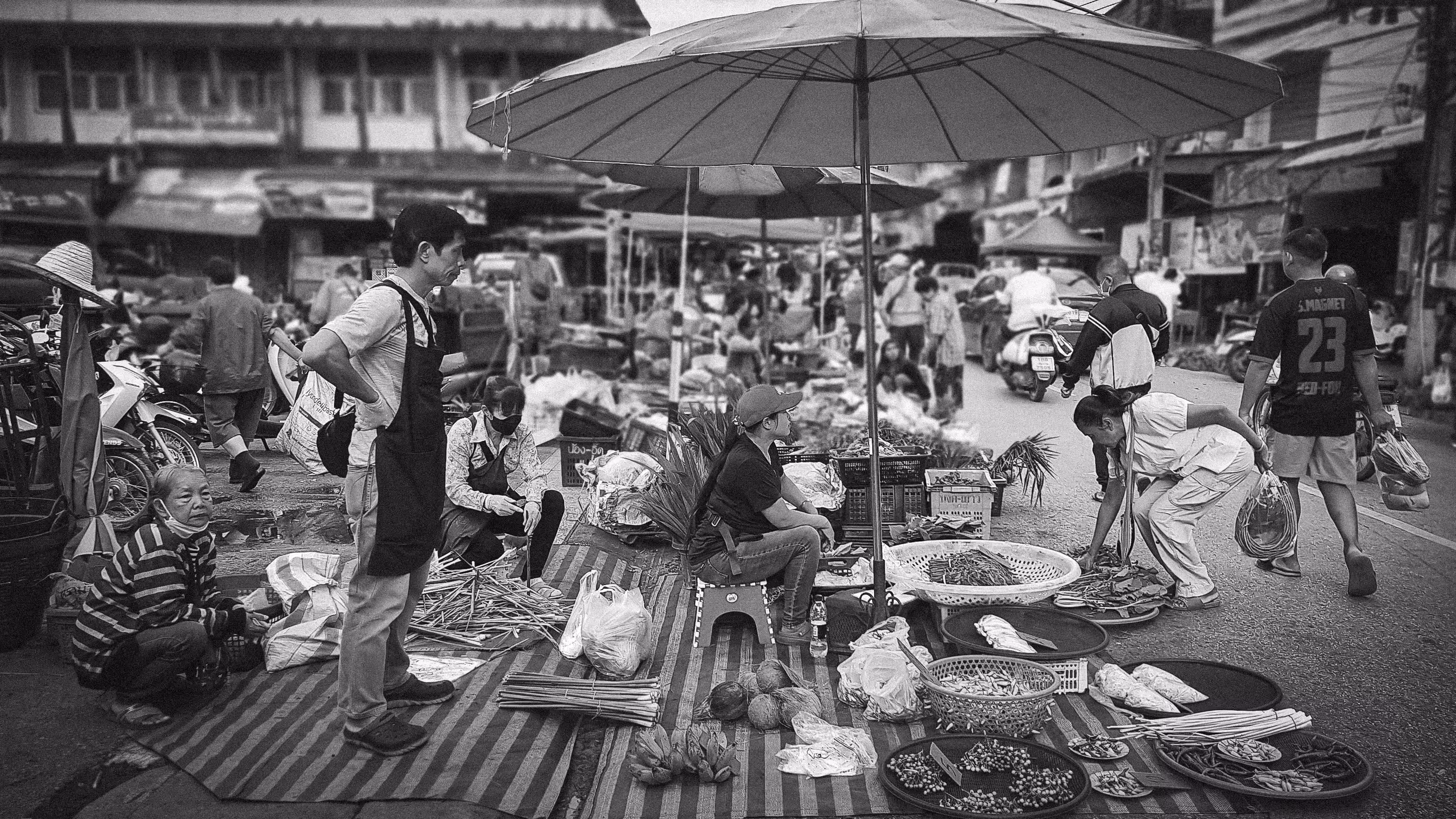 B&W Photography: Local market.