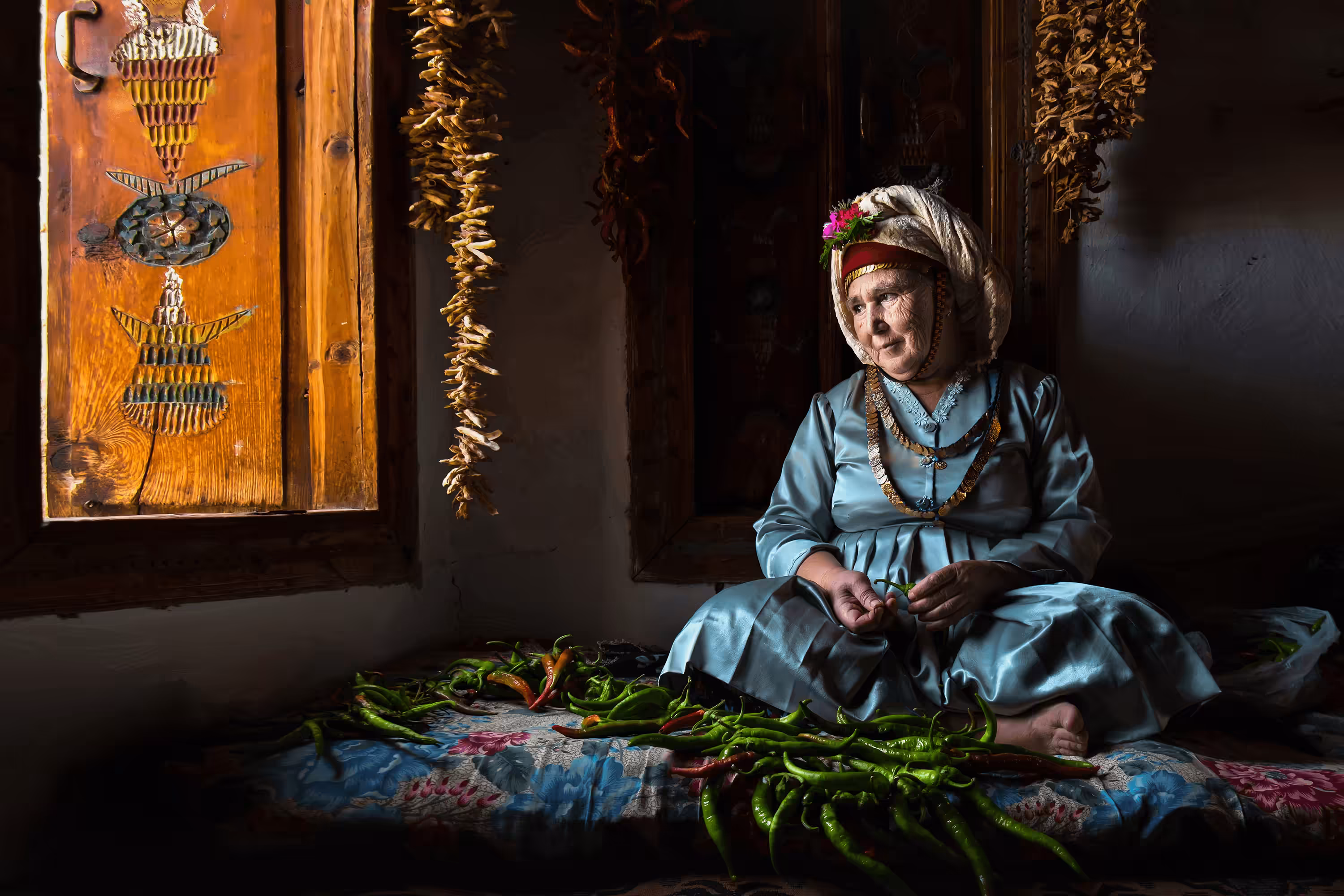 Woman In Comakdag