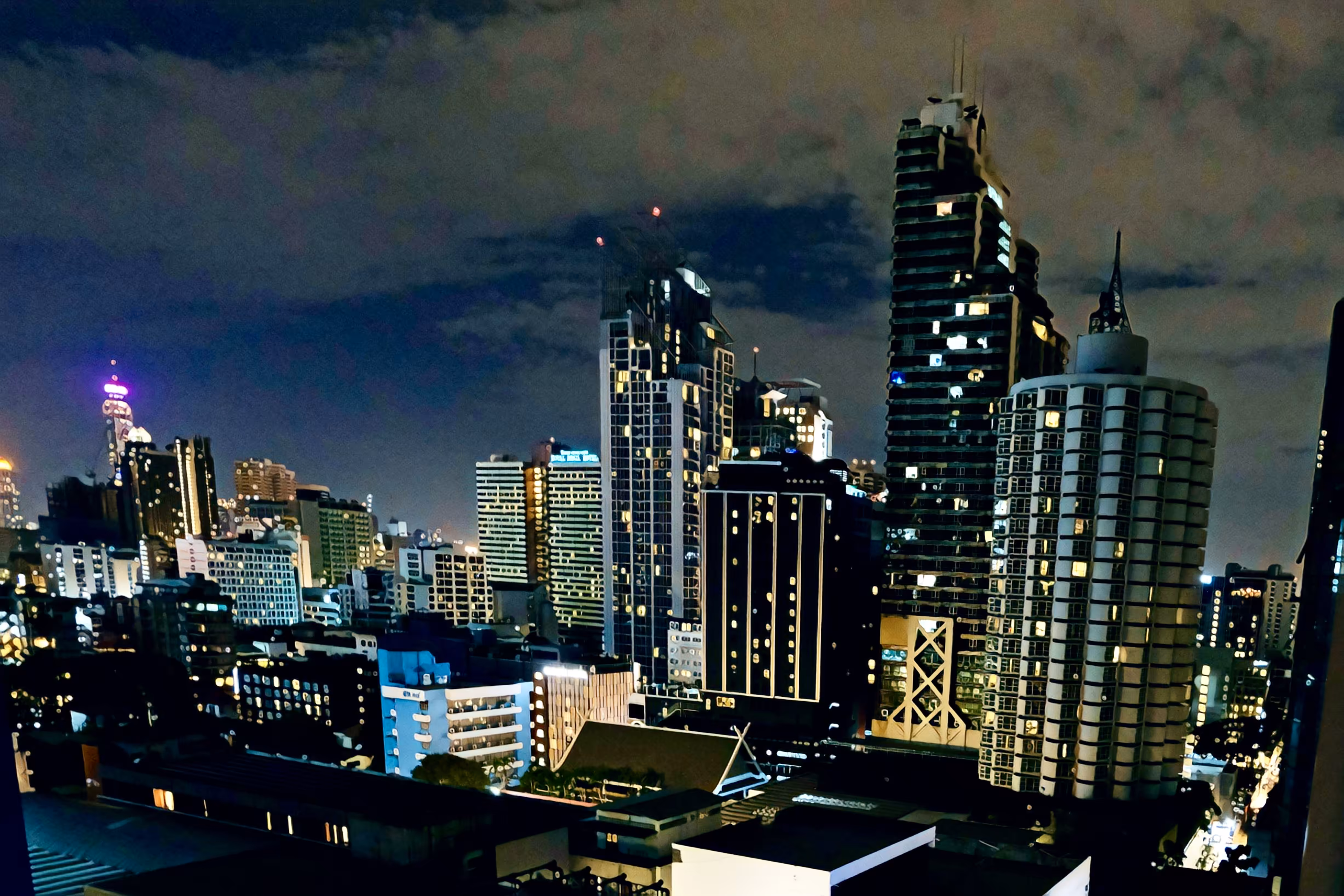 Do you see what I see ?: Super Moon Skyline