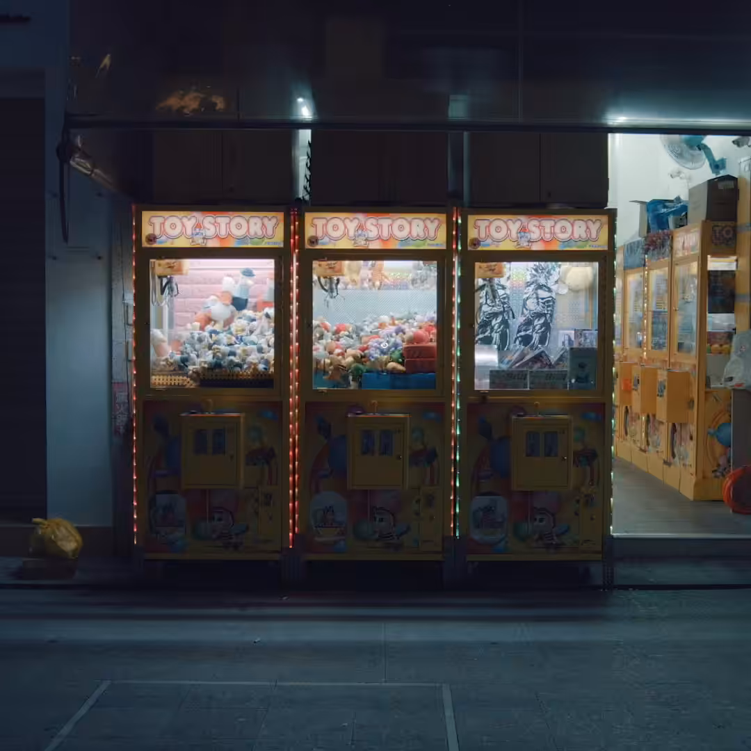 Lock-in Vending Machine 051