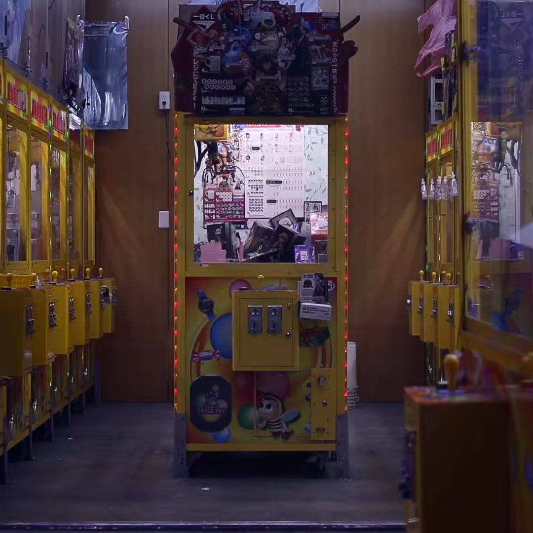Lock-in Vending Machine 004