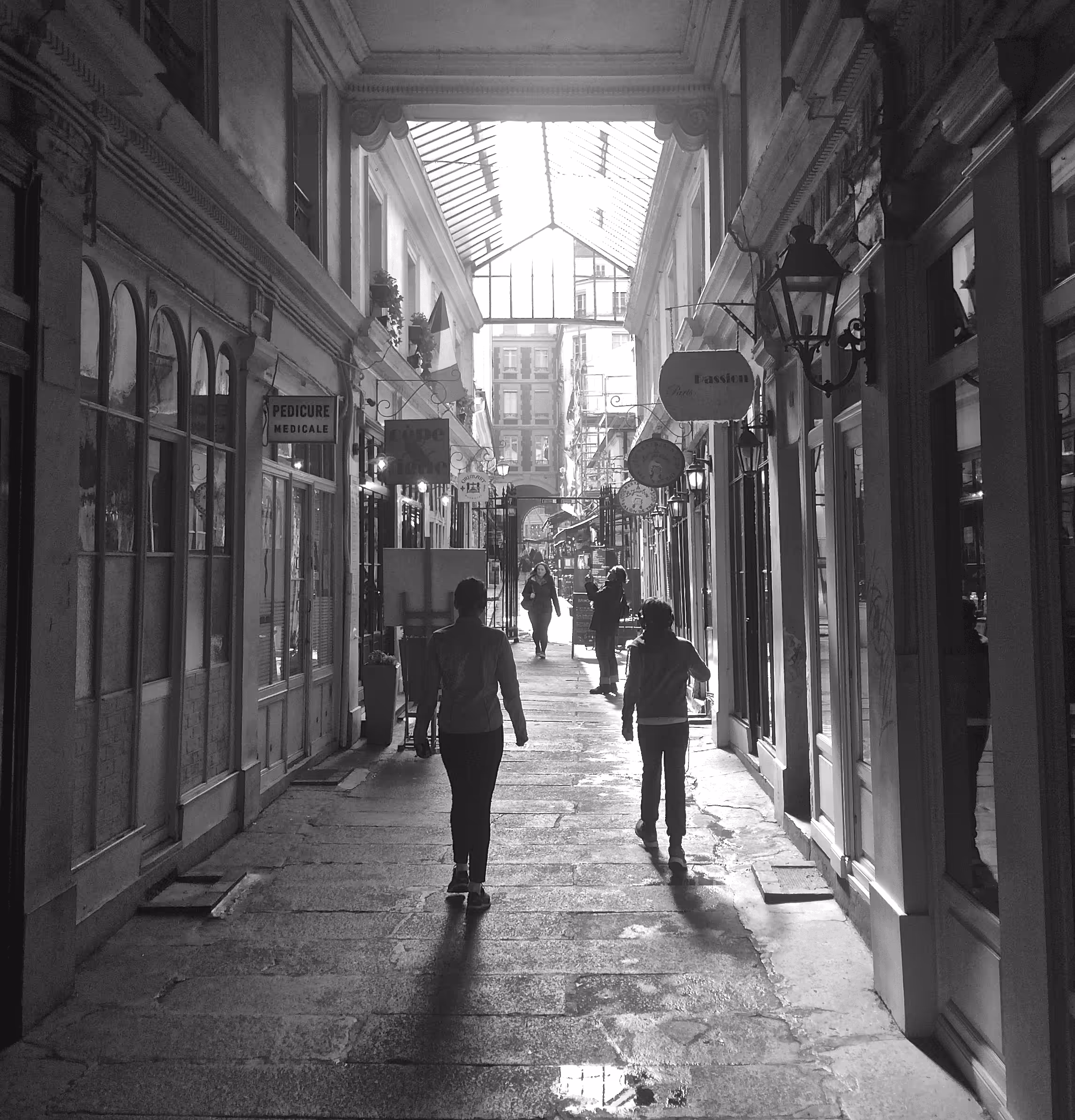 "La Rue En Noir Et Blanc."