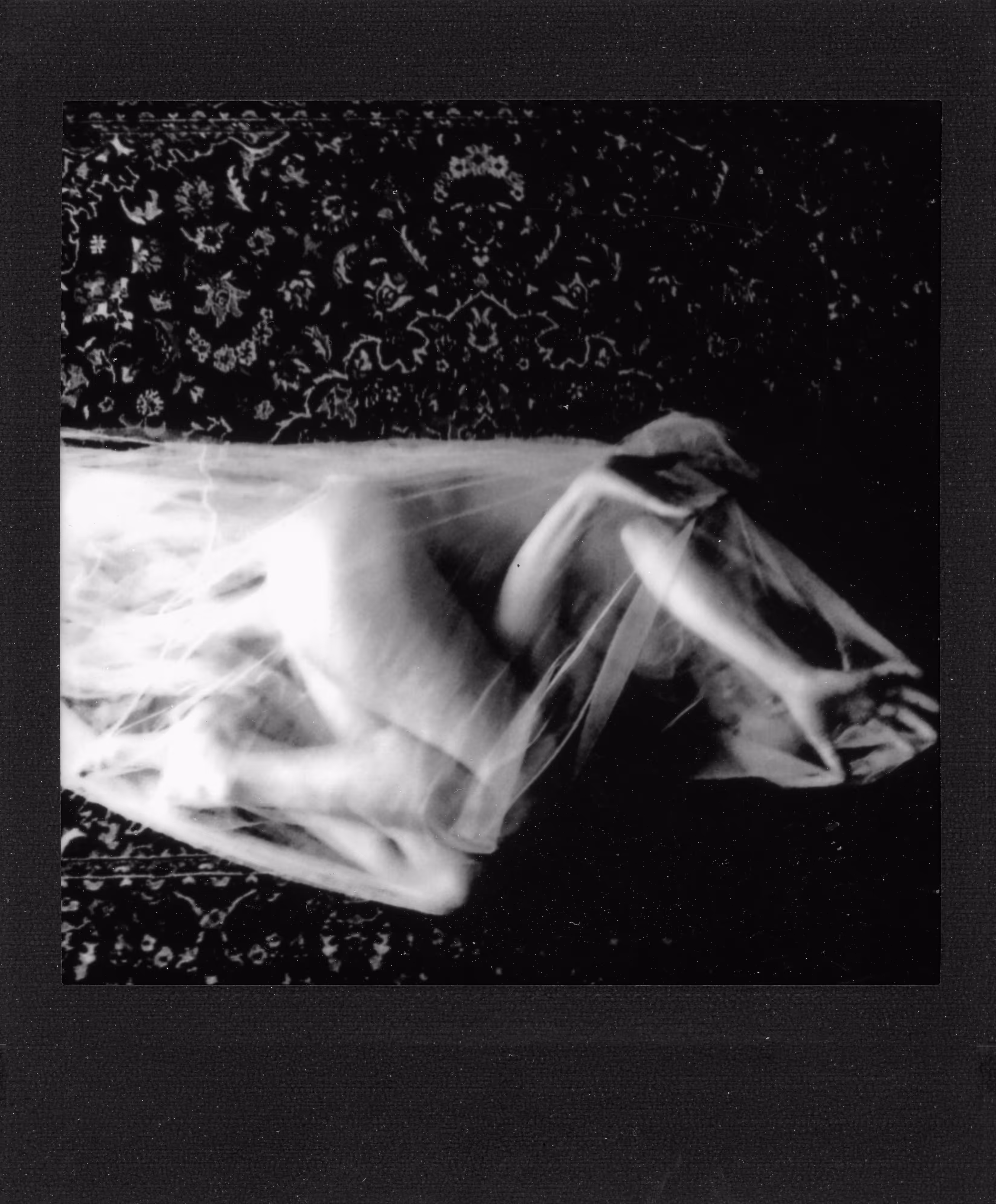 Black frame noir instax square expired 