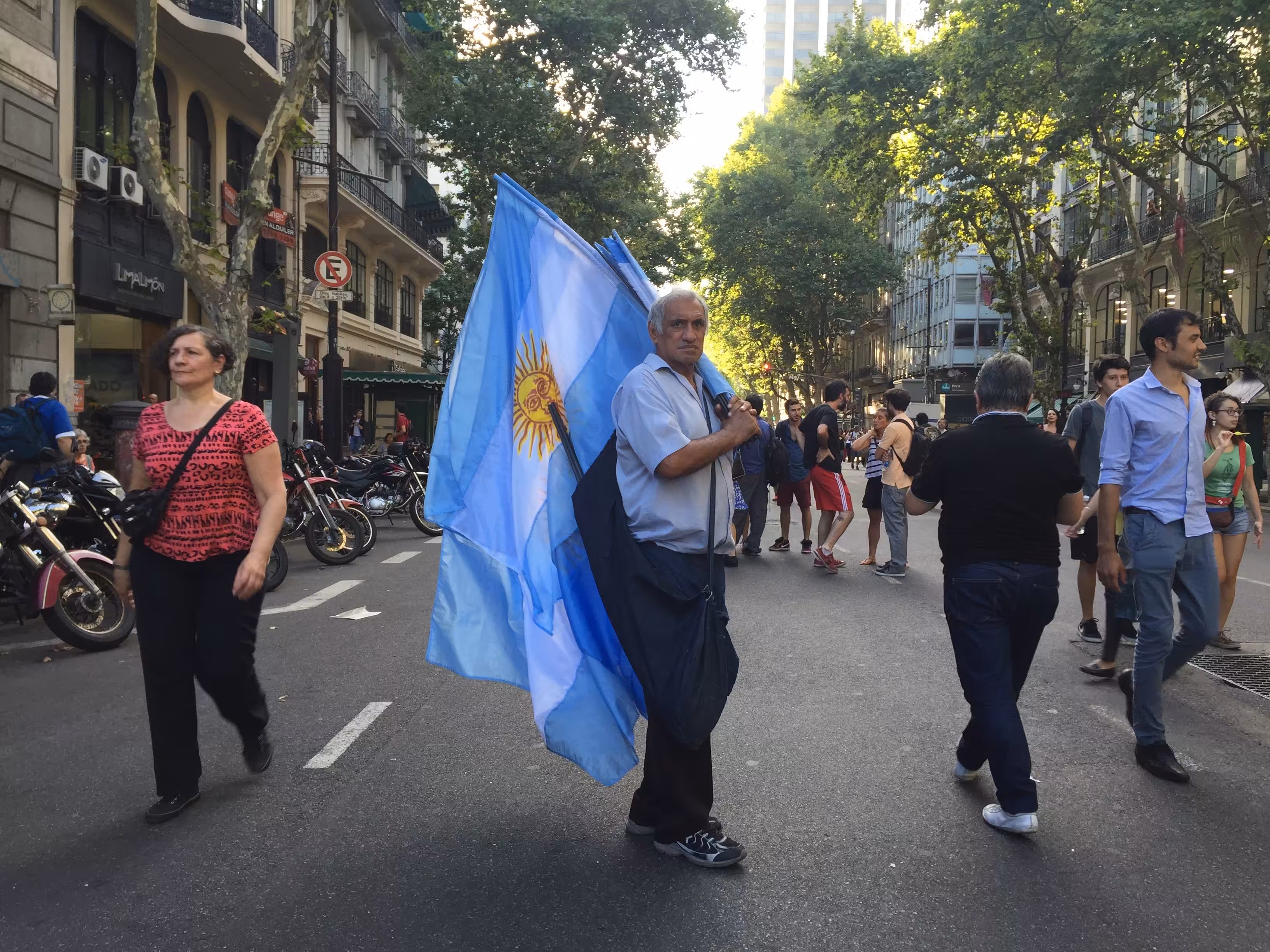 vendedor de banderas