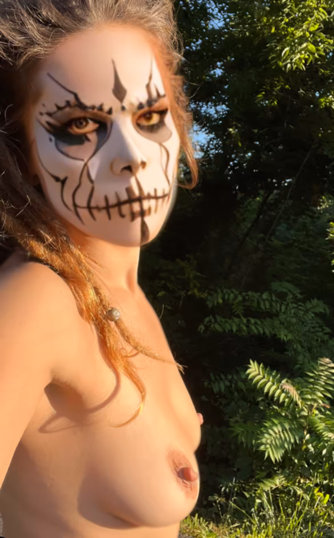 NakedNFTGirl: Skeleton Walk