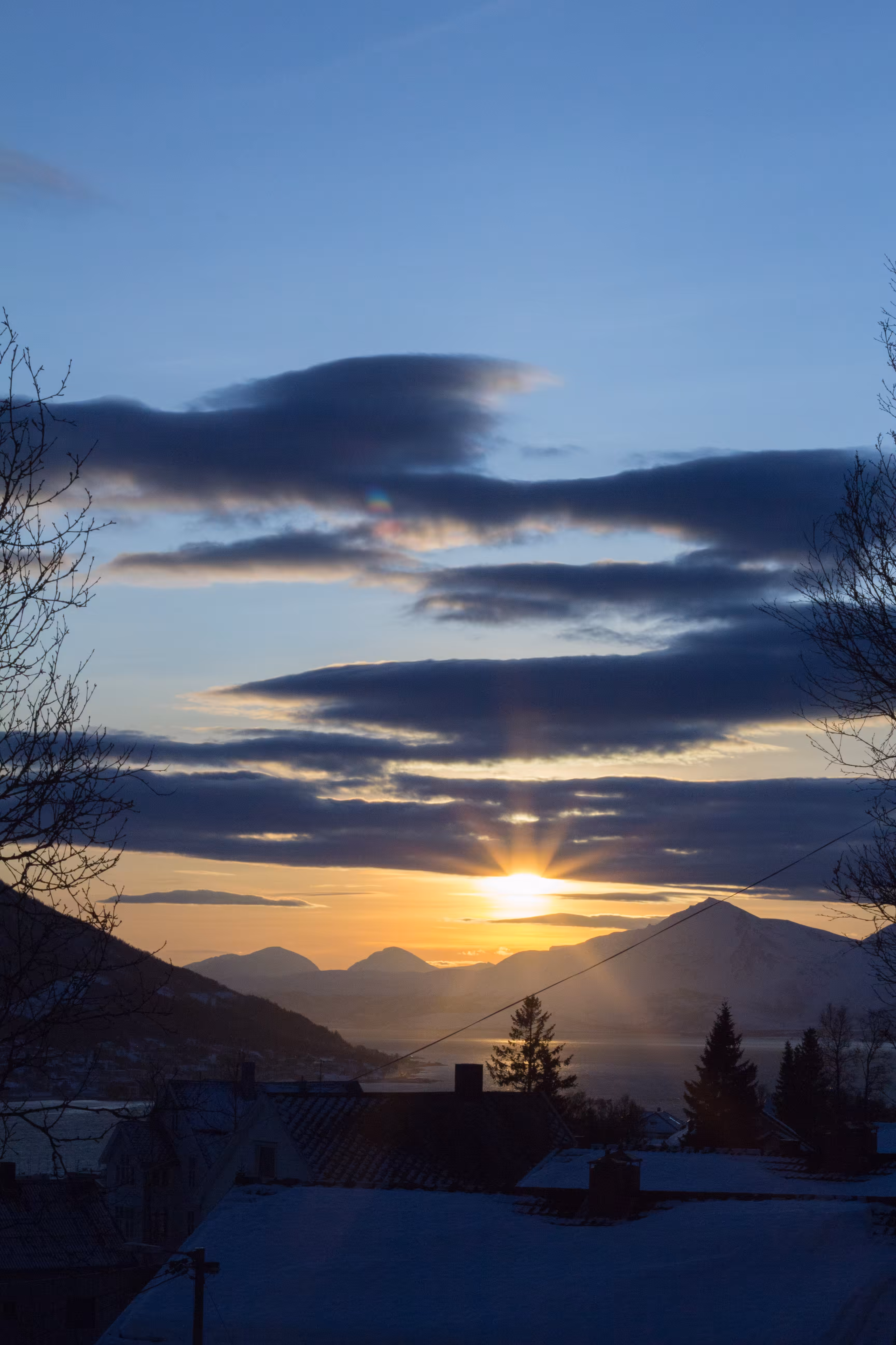 winter sunrise over tromsoeya