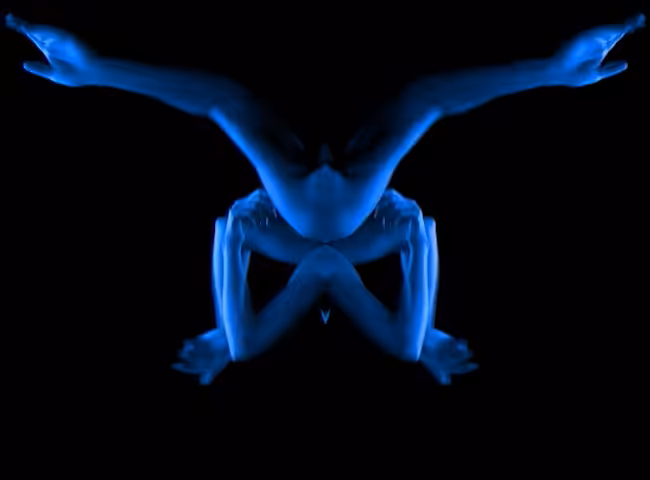 Body Abstraction : Arms Bleu