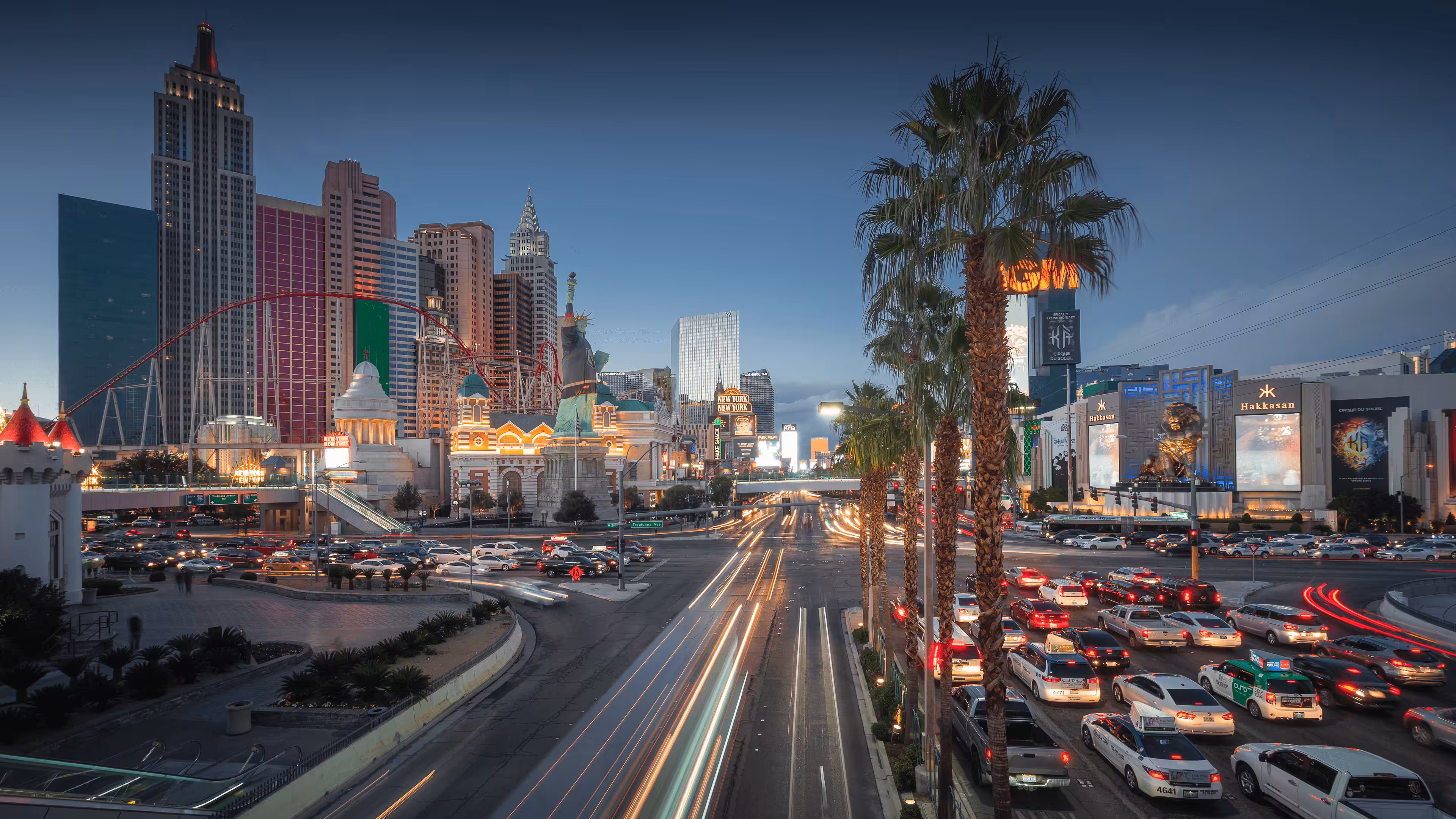 Bonus Twilight 1 - Lights on The Strip