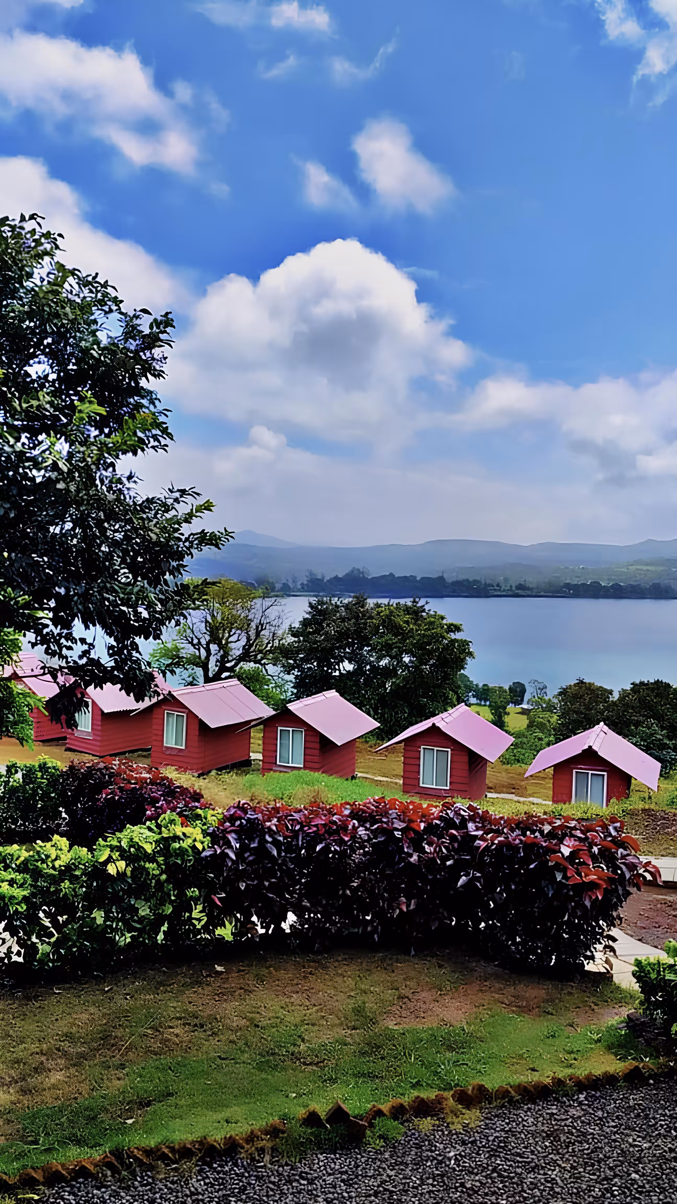 The Retreat by the Lake