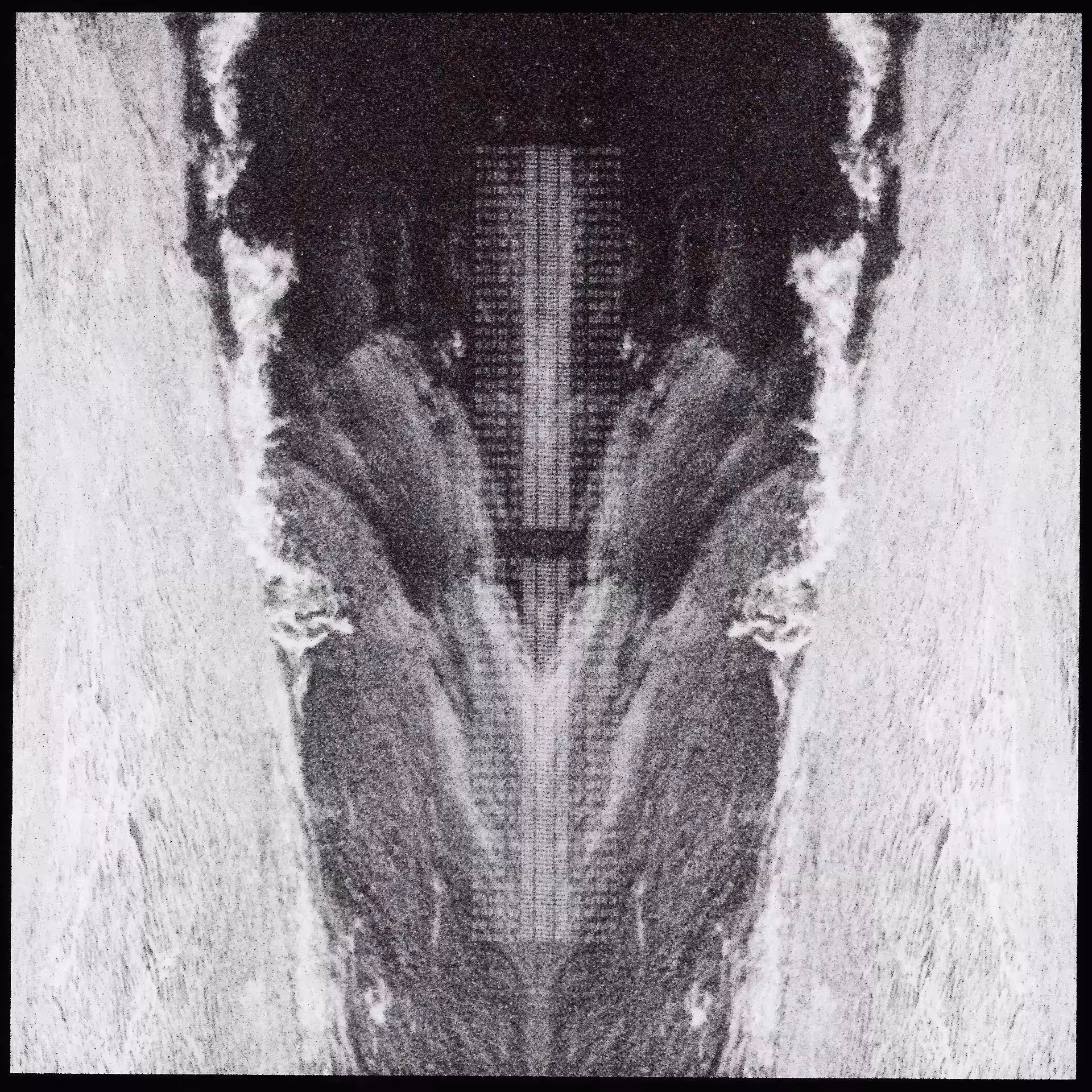 SOURCE monochromes – ten