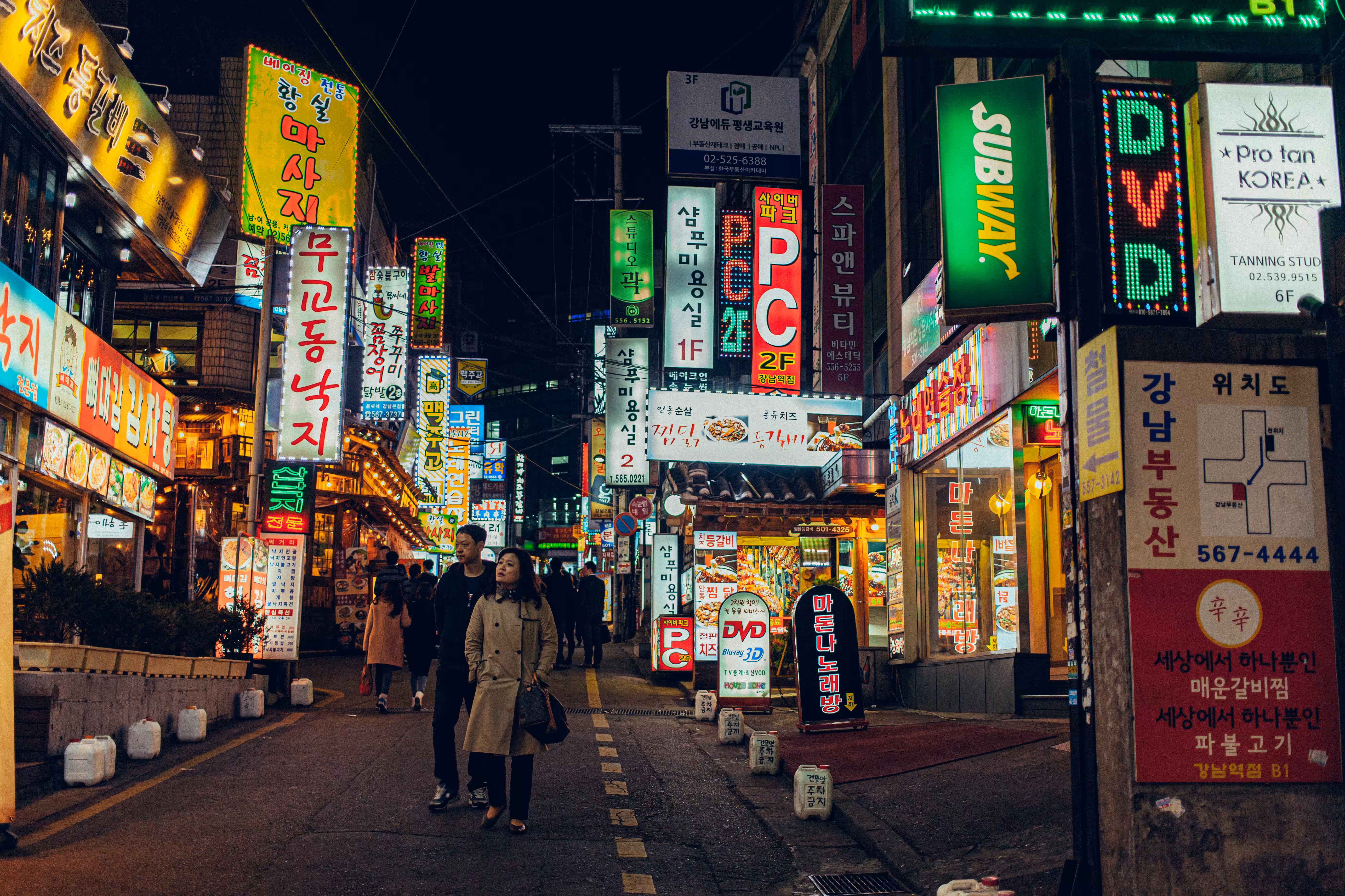 Seoul signs neon