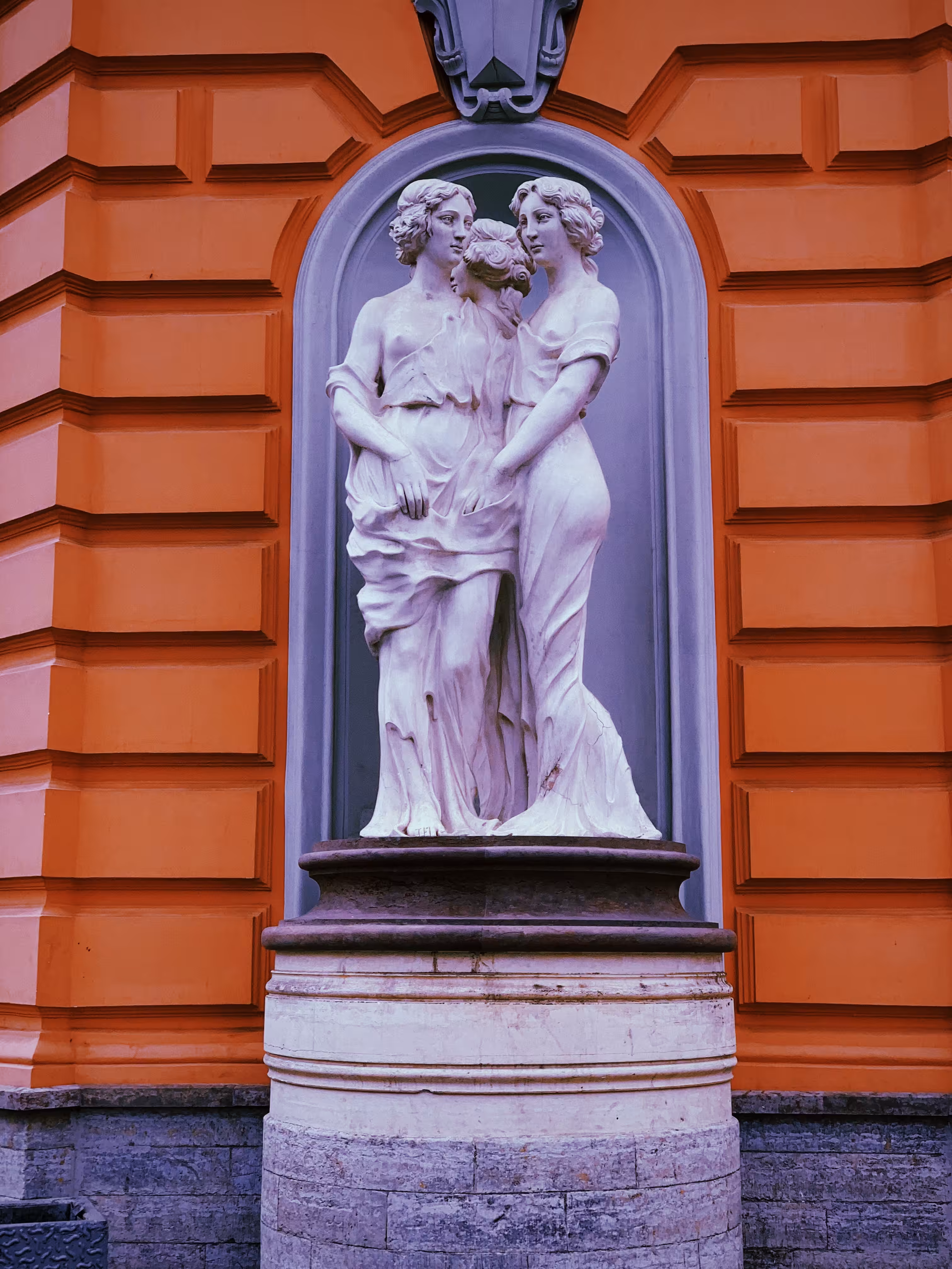 With love, st. Petersburg: Sculpture