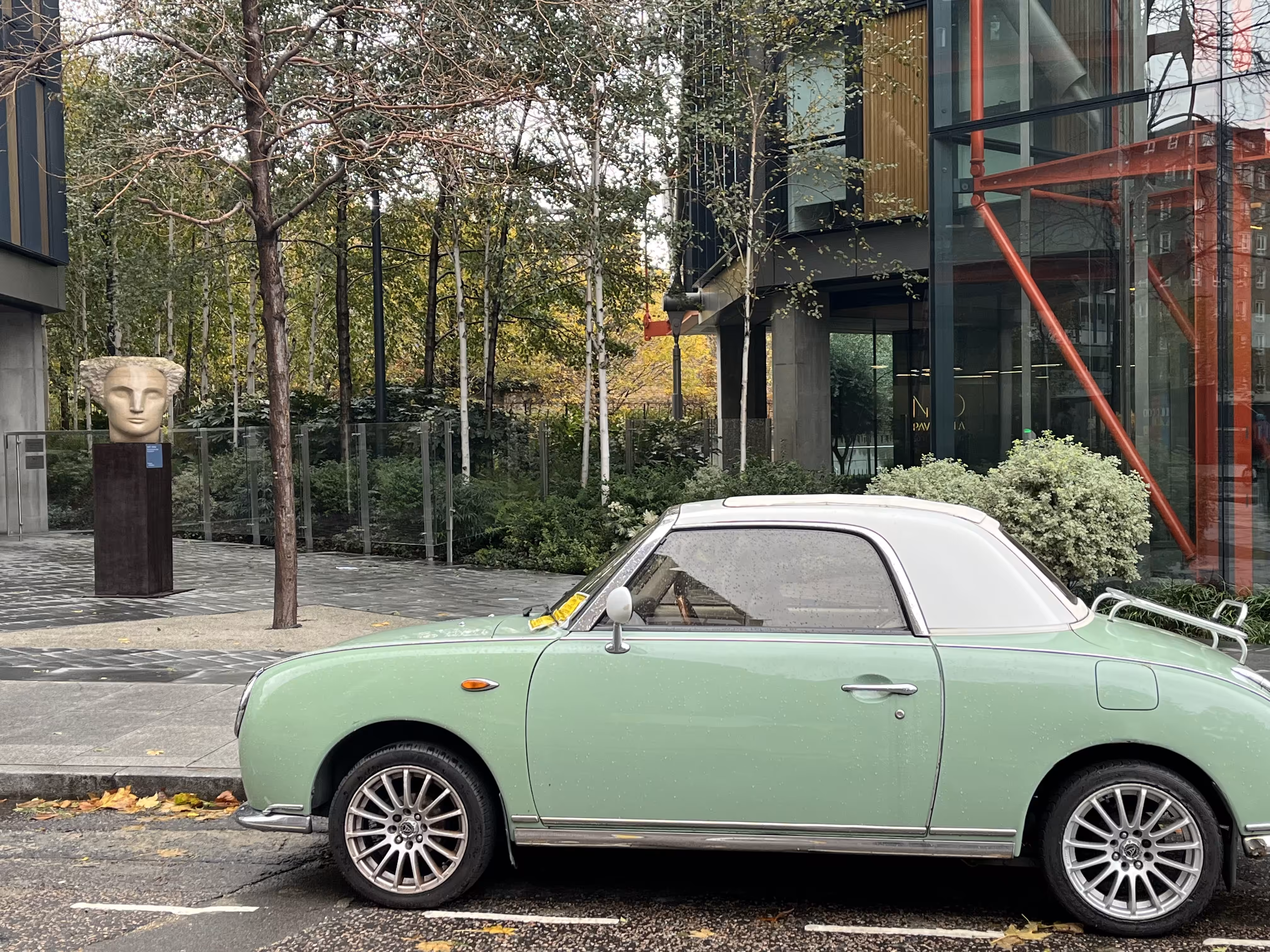 The green car