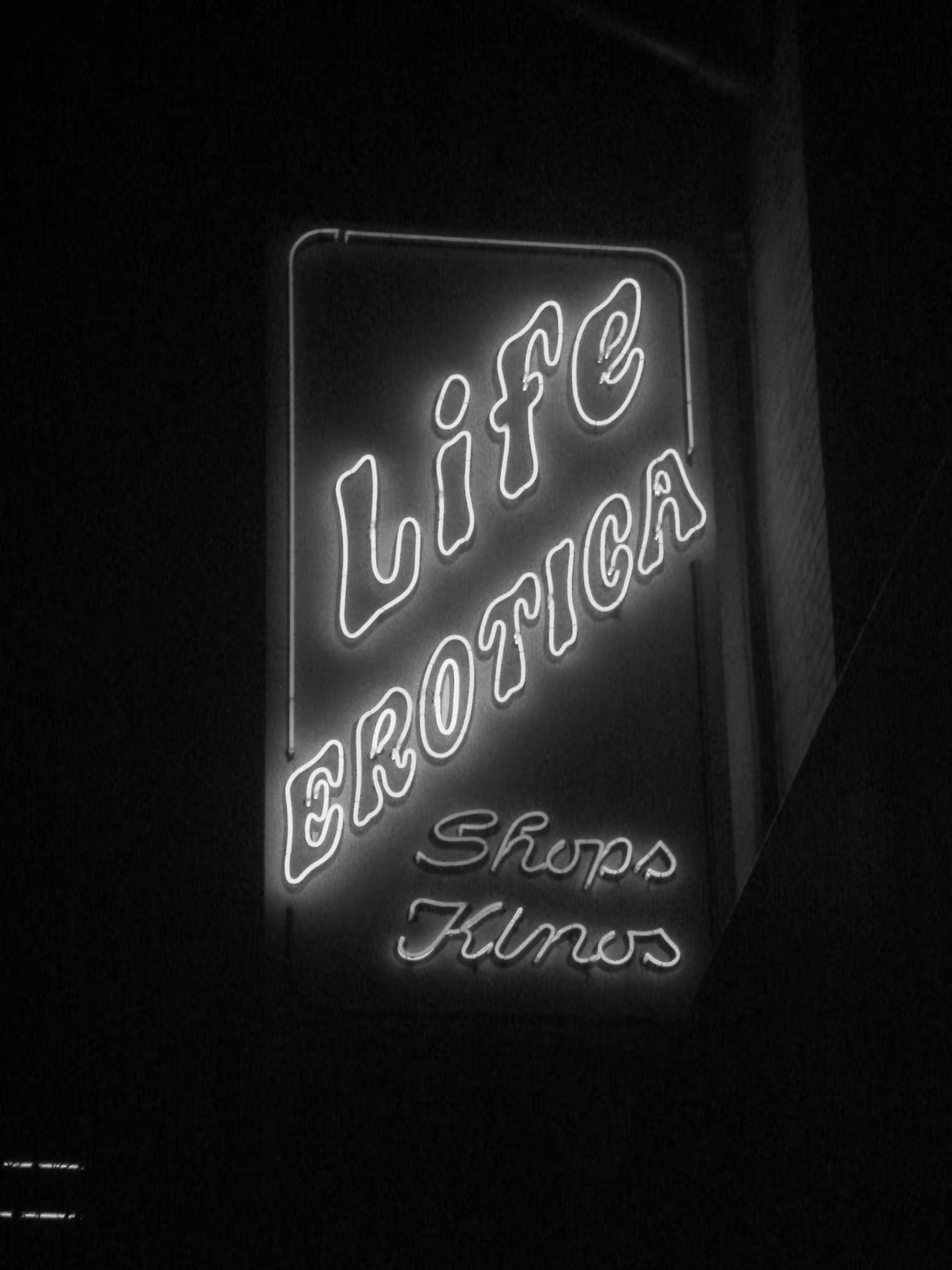 LIFE EROTICA