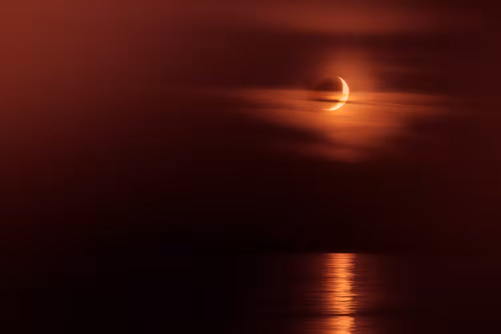 Red moon