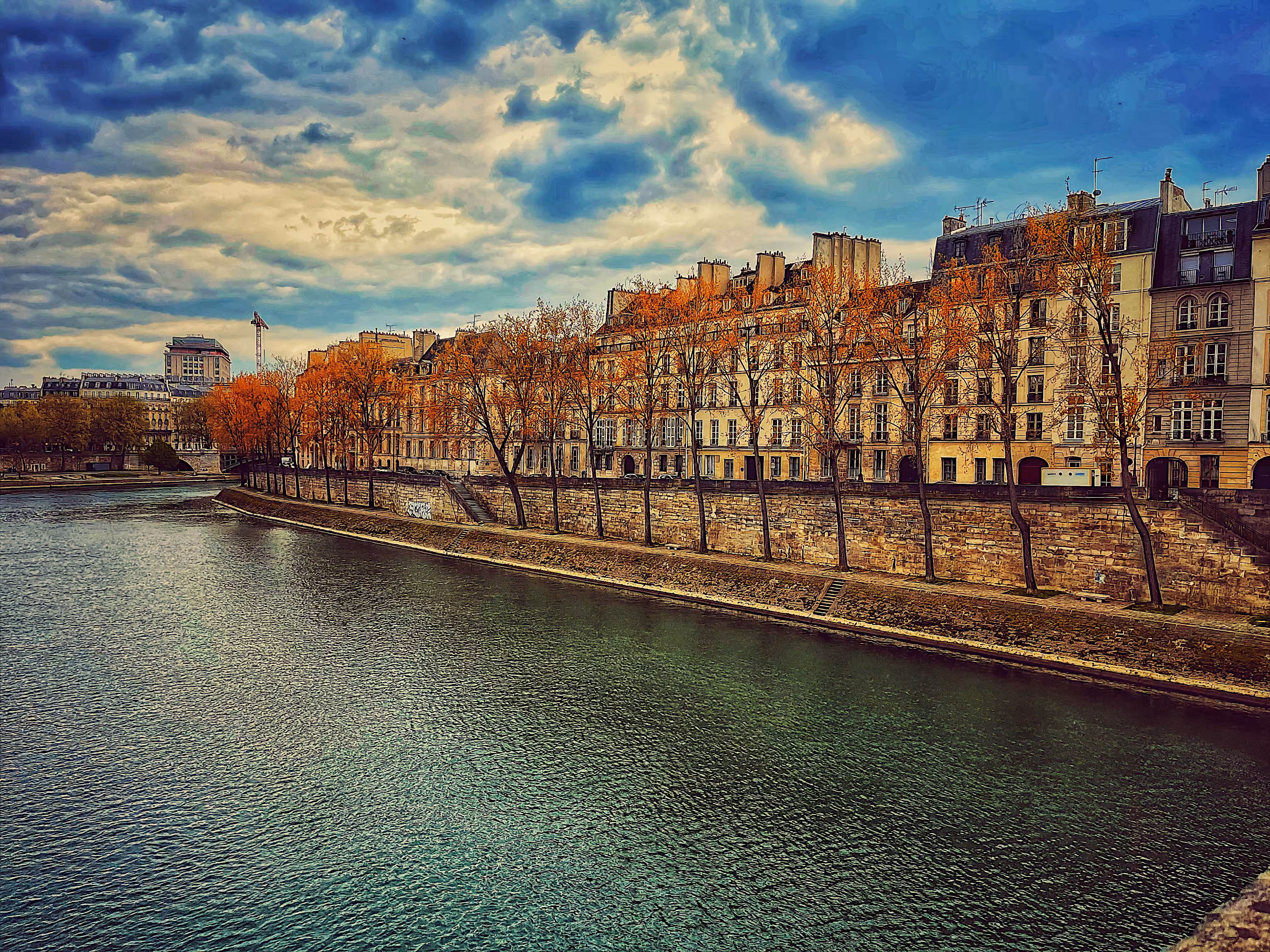 Quai By L'Ile Saint Louis