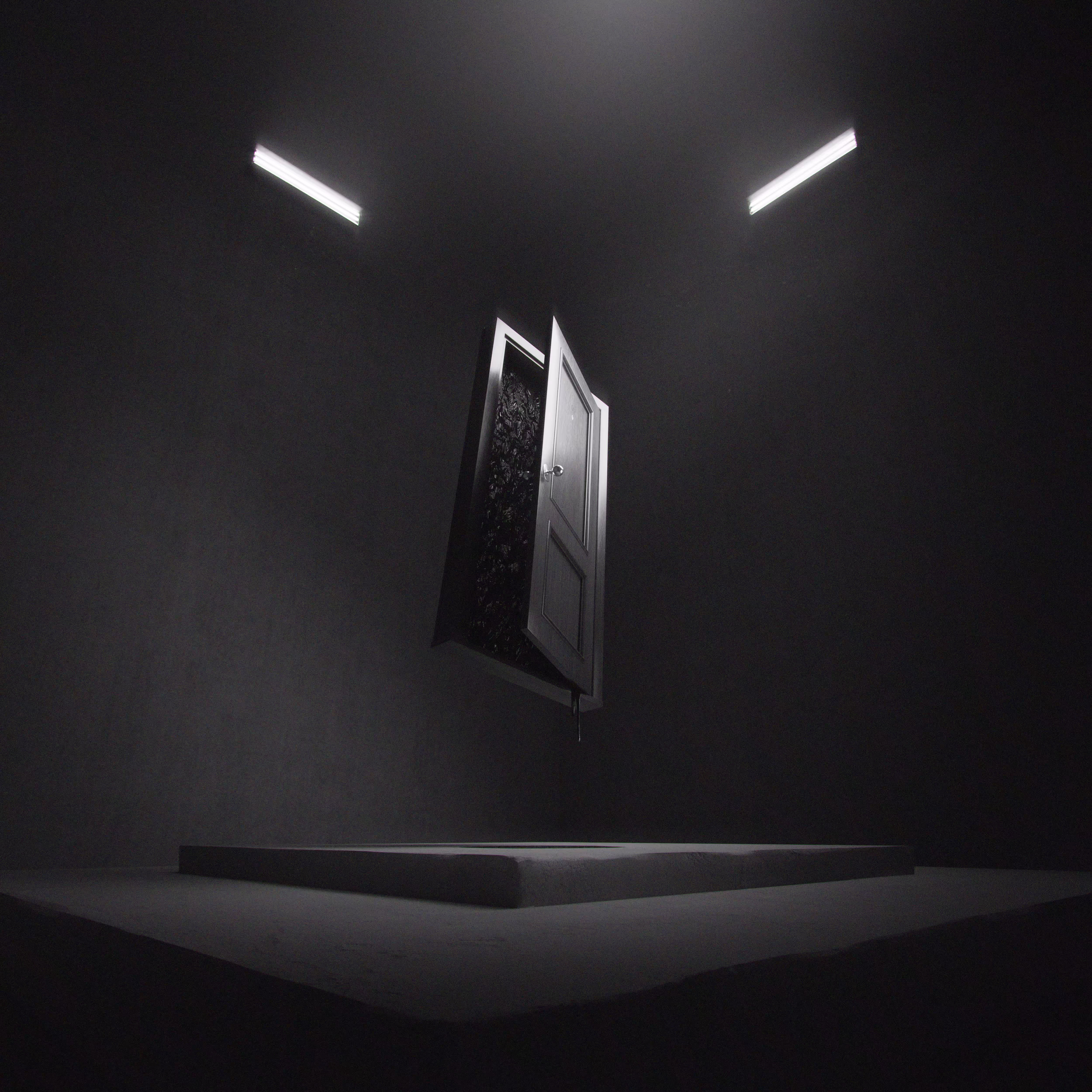 Grey Room 002