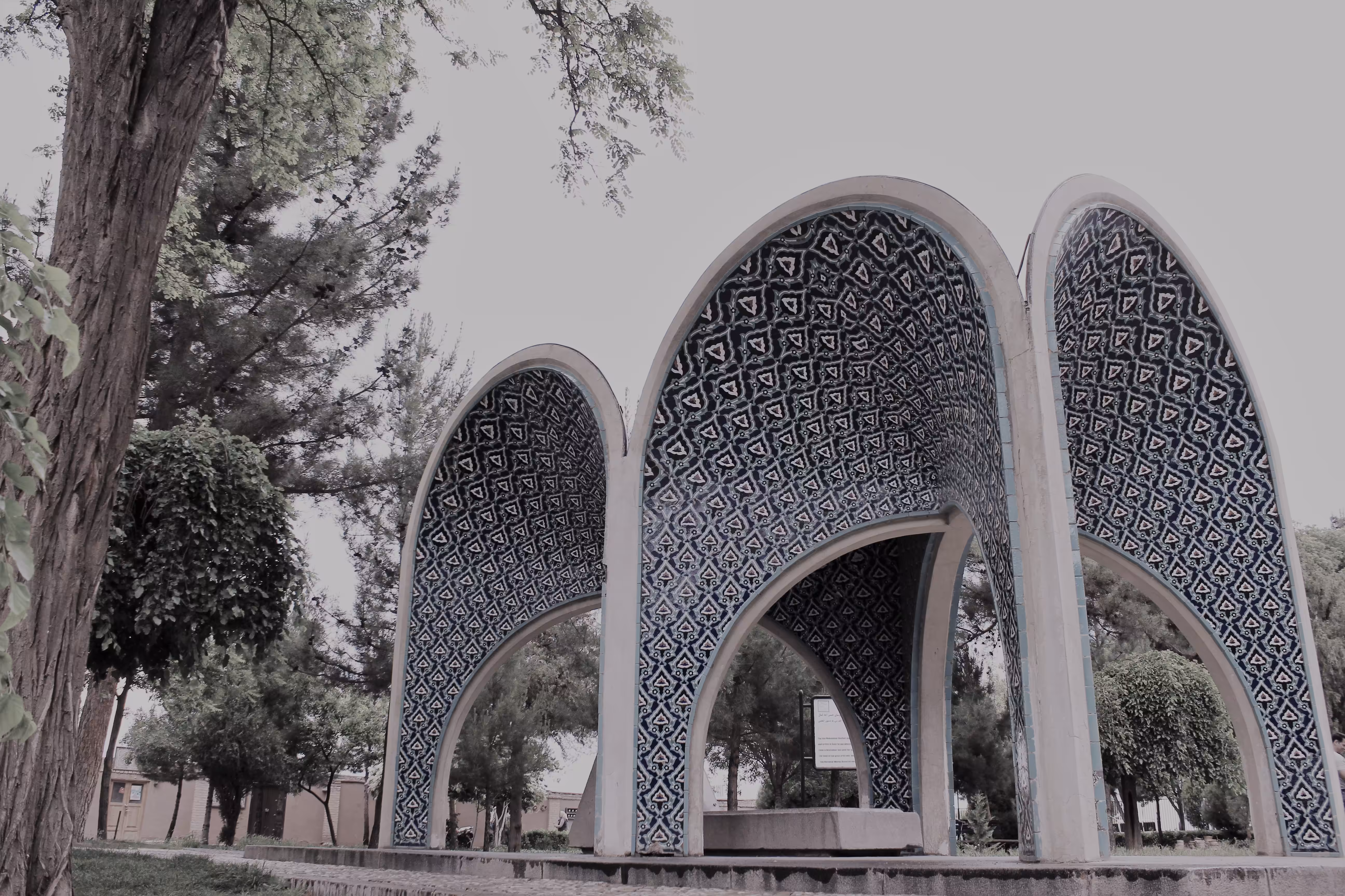 Kamal-ol-molk tomb