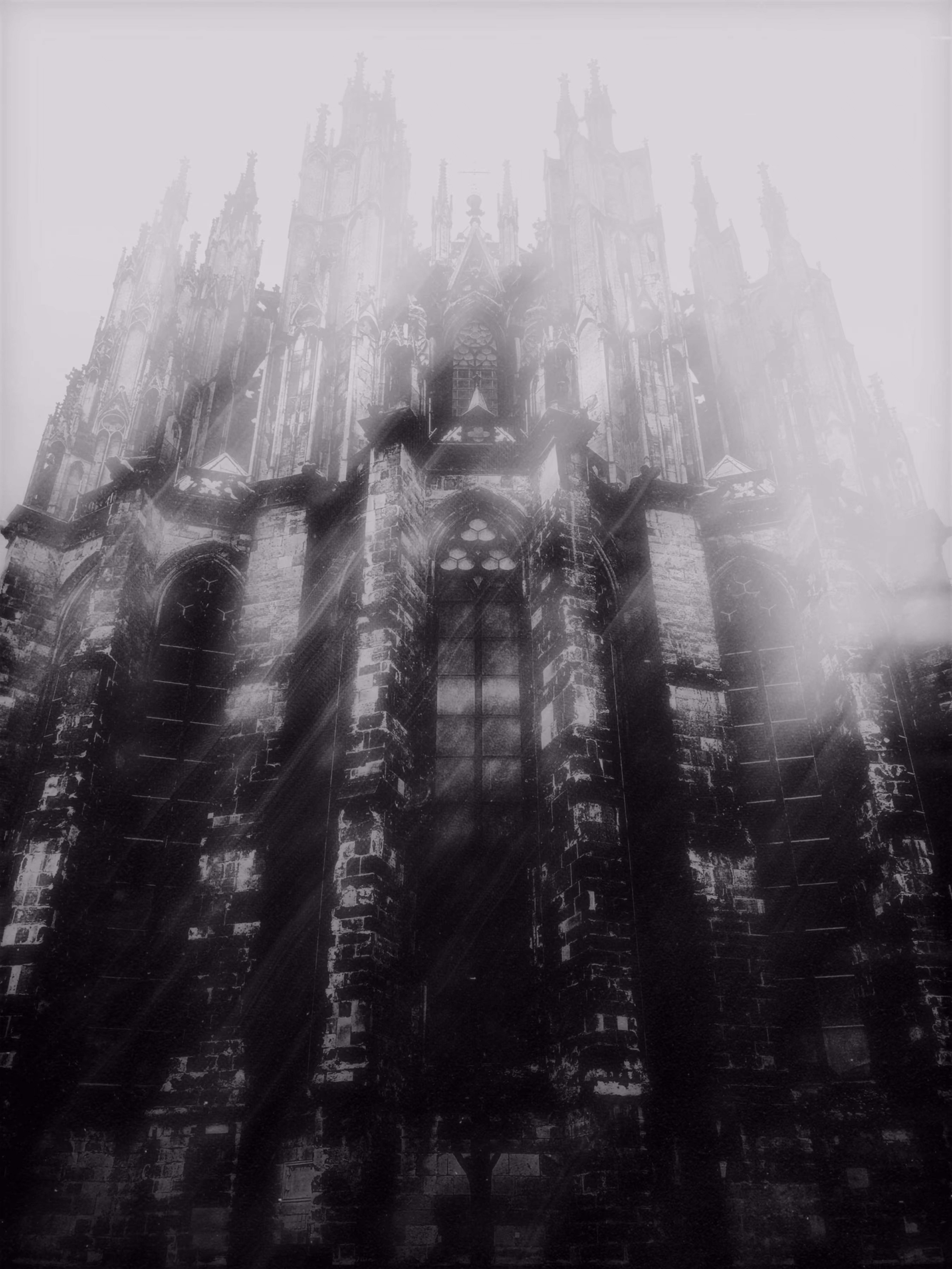 ✶ GRAVEN ✶