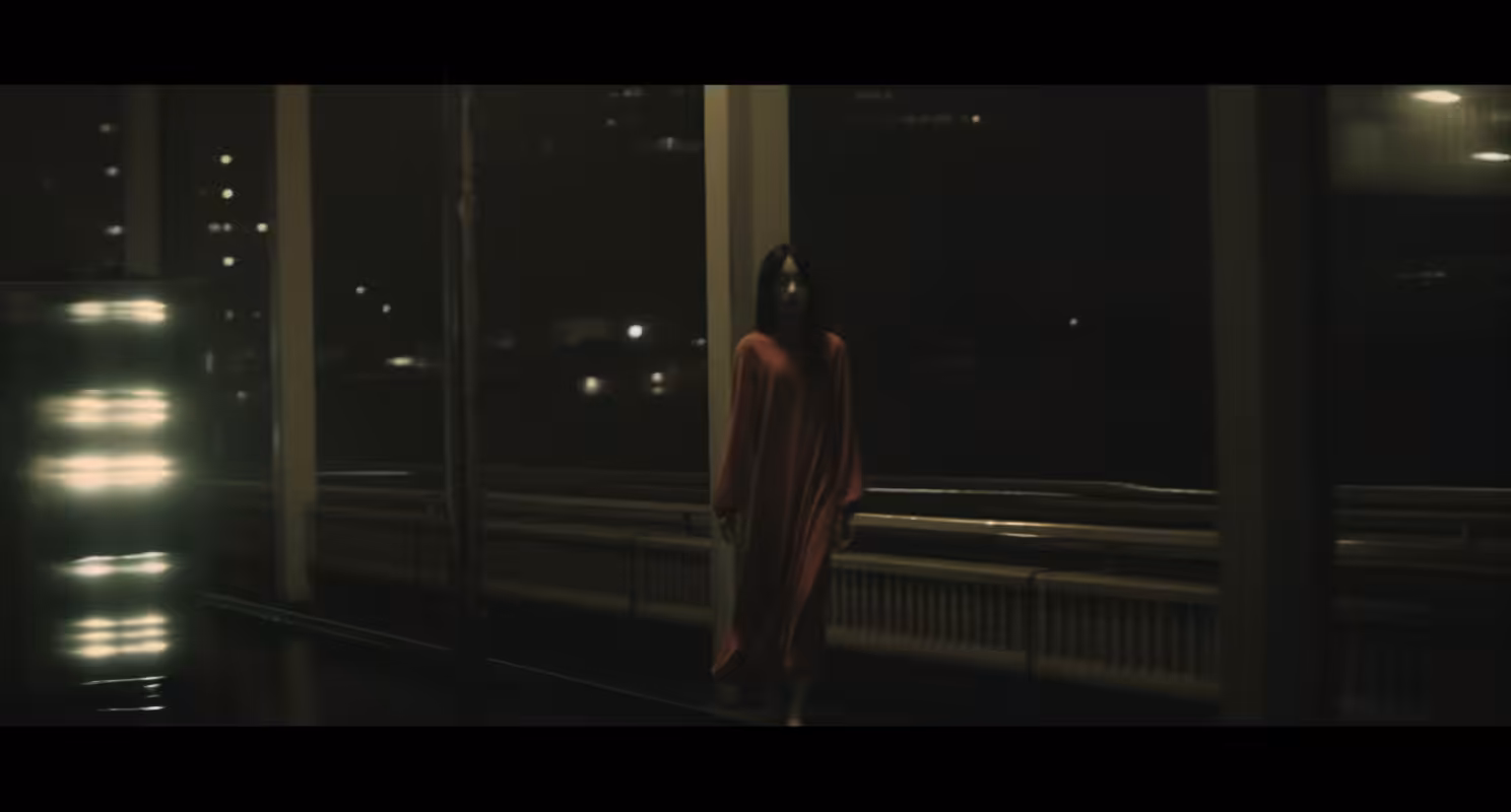 Before the Fire: Red Door Reigns 01