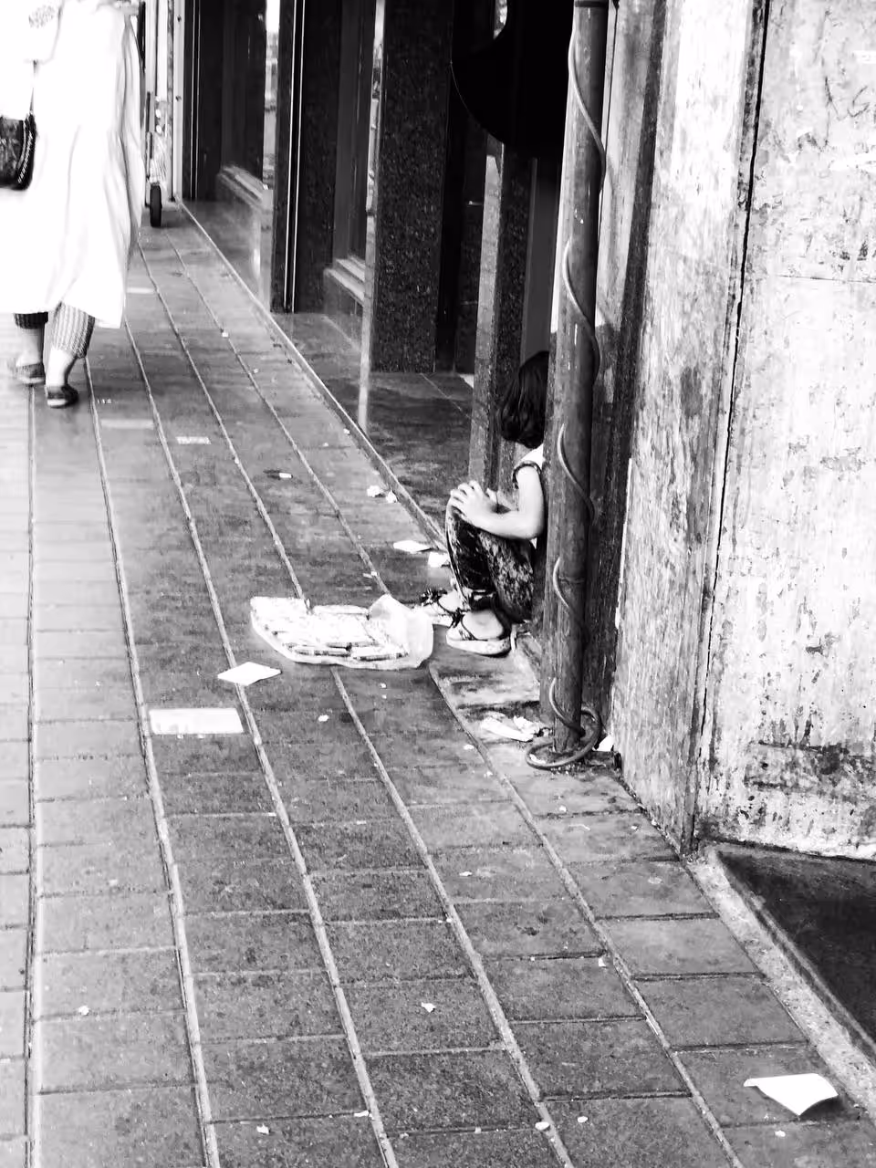 Roam in the city: human life: jerk of human being