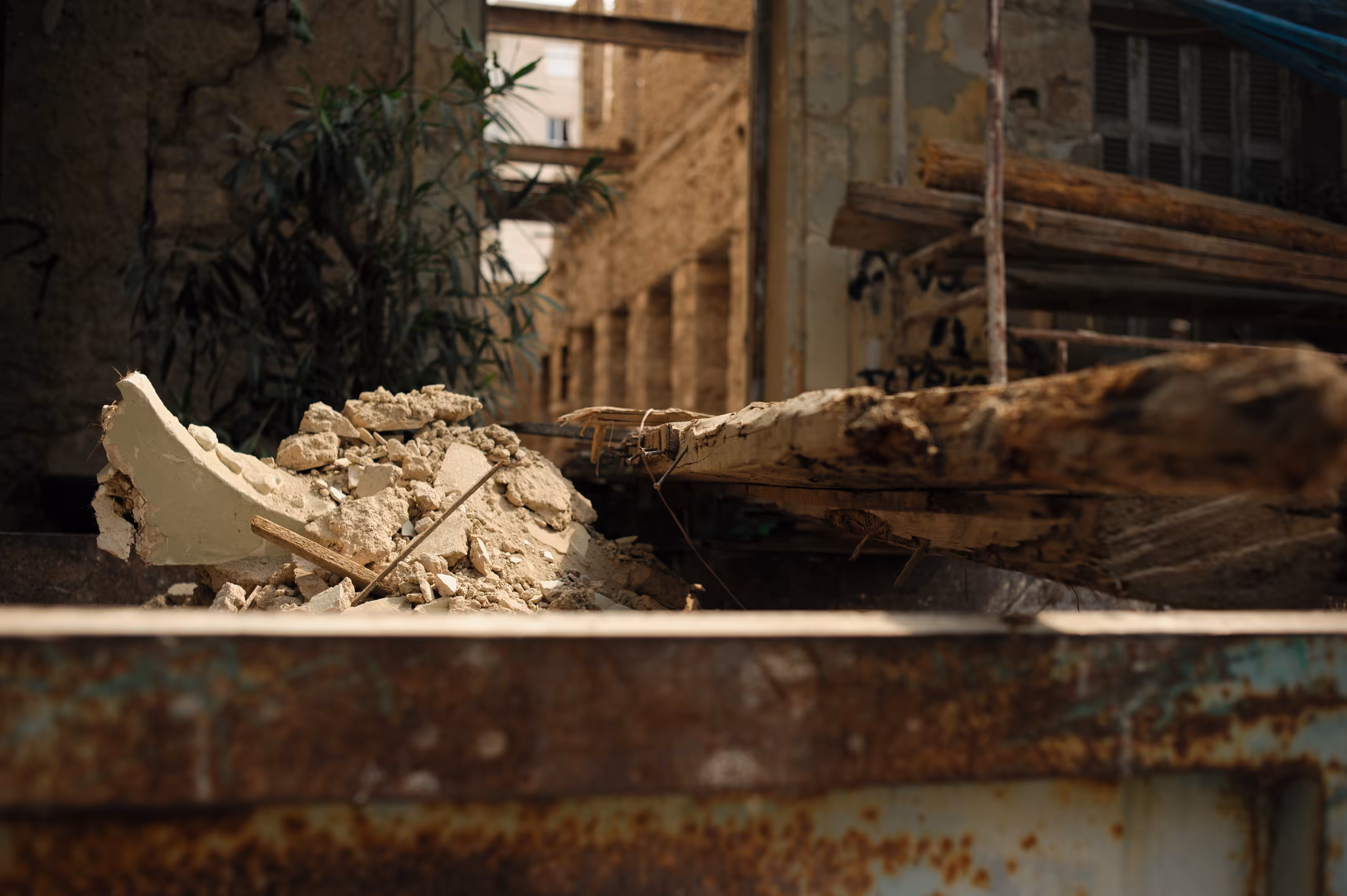 Dreams in Ruins