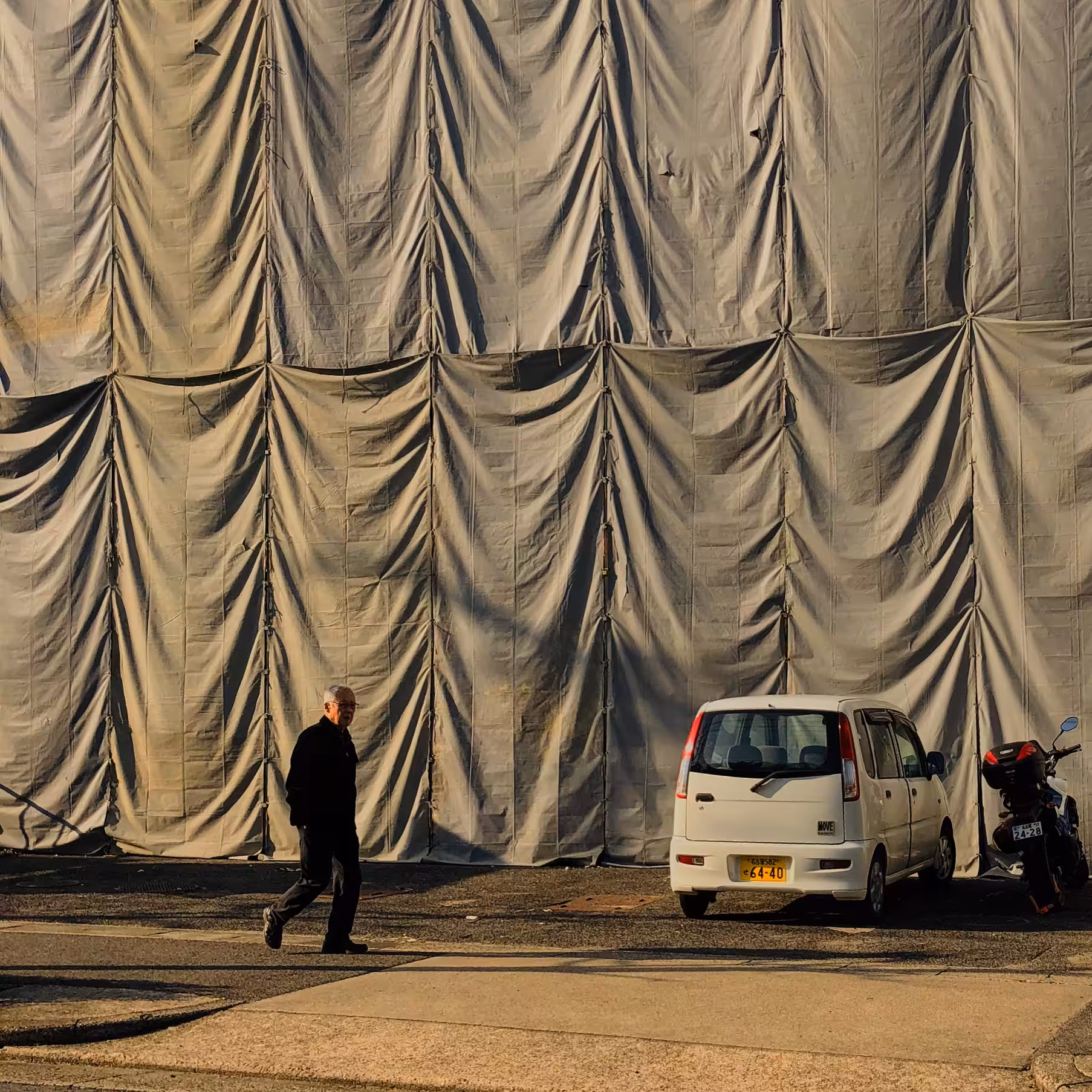 Rodeo post #545: Tarpaulinism