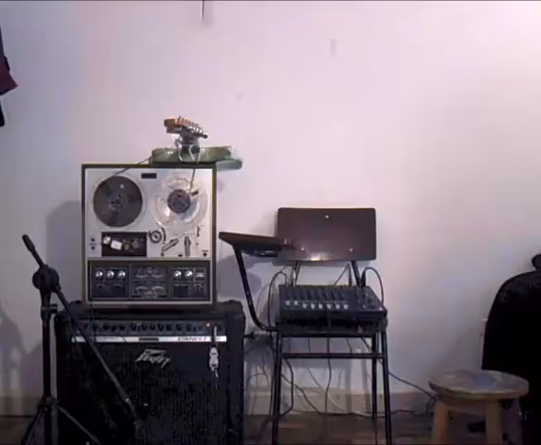 droning loop 003: performance (Floating Tuning)