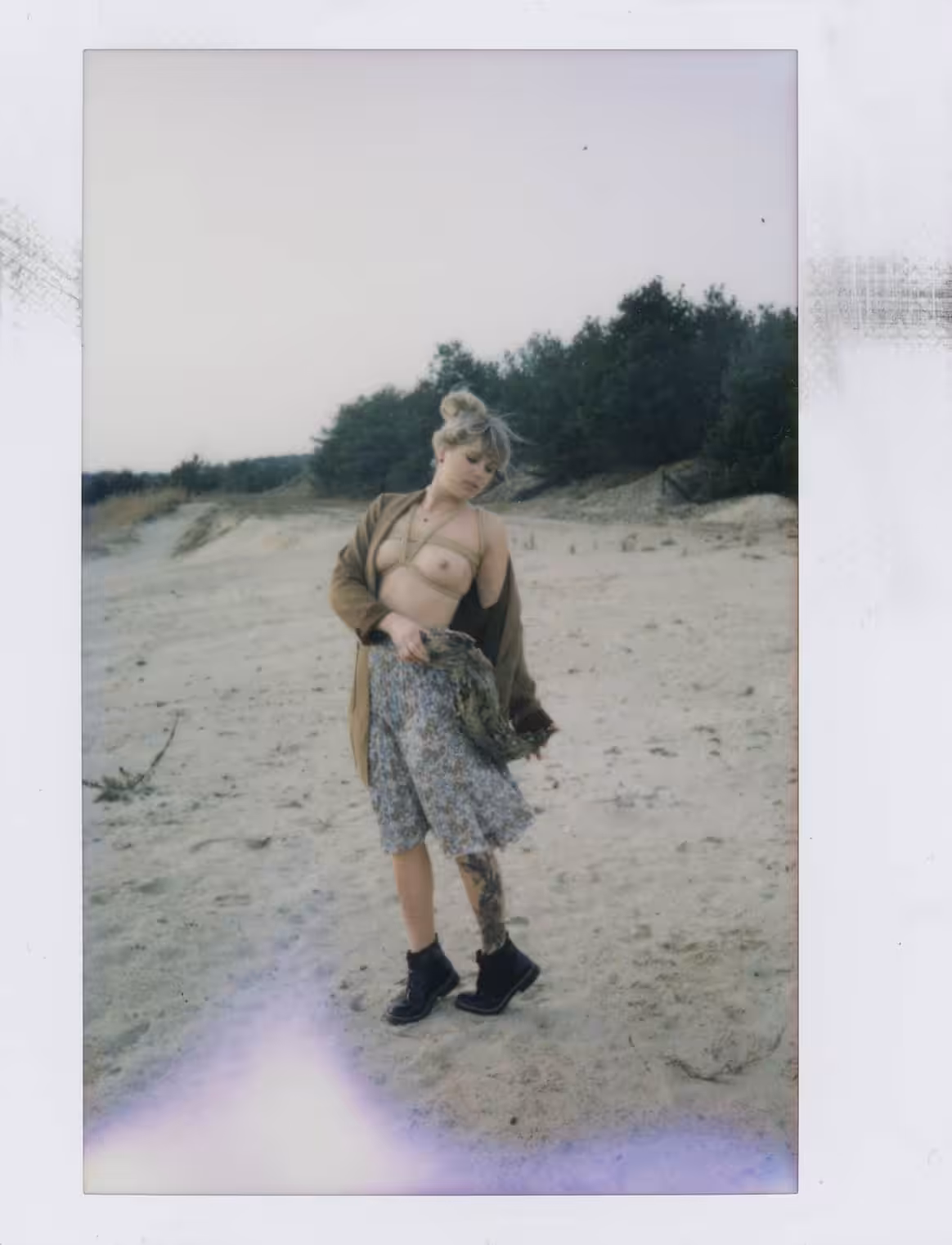 Expired Film women topless shibari 