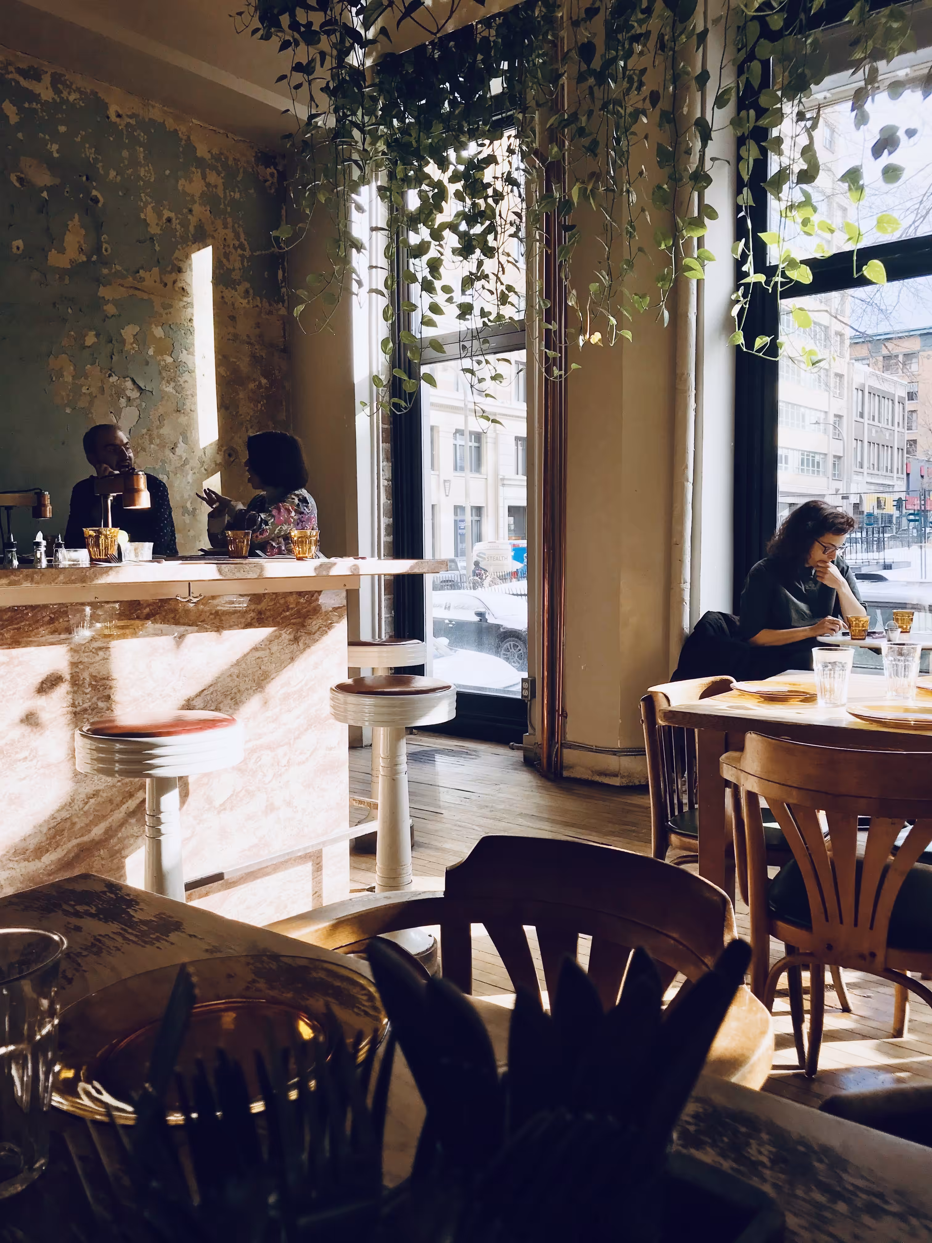Morning at the Café