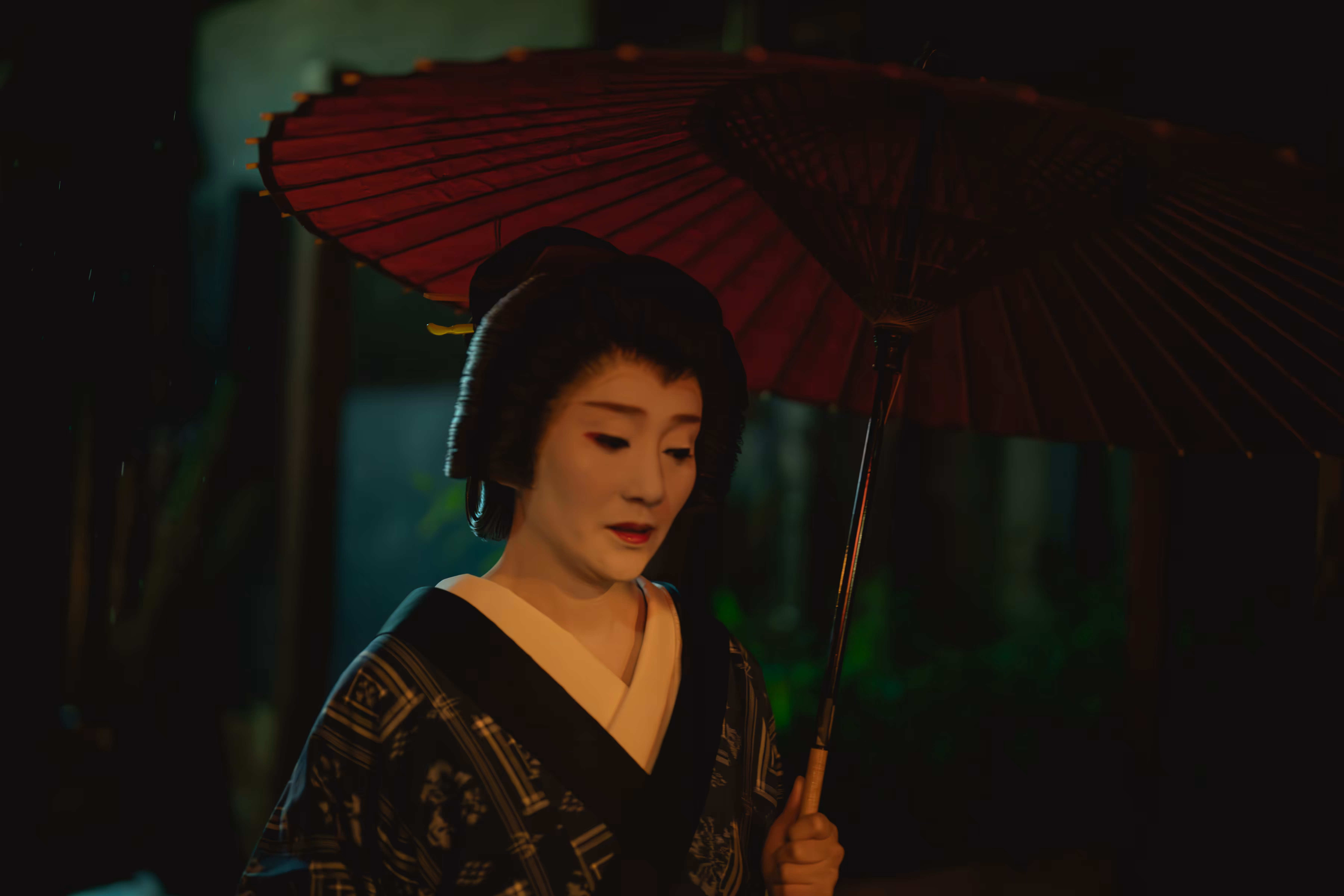 彼女は二つの世界を渡る (Kanojo wa futatsu no sekai o wataru) – 'She crosses two worlds' Pt.2