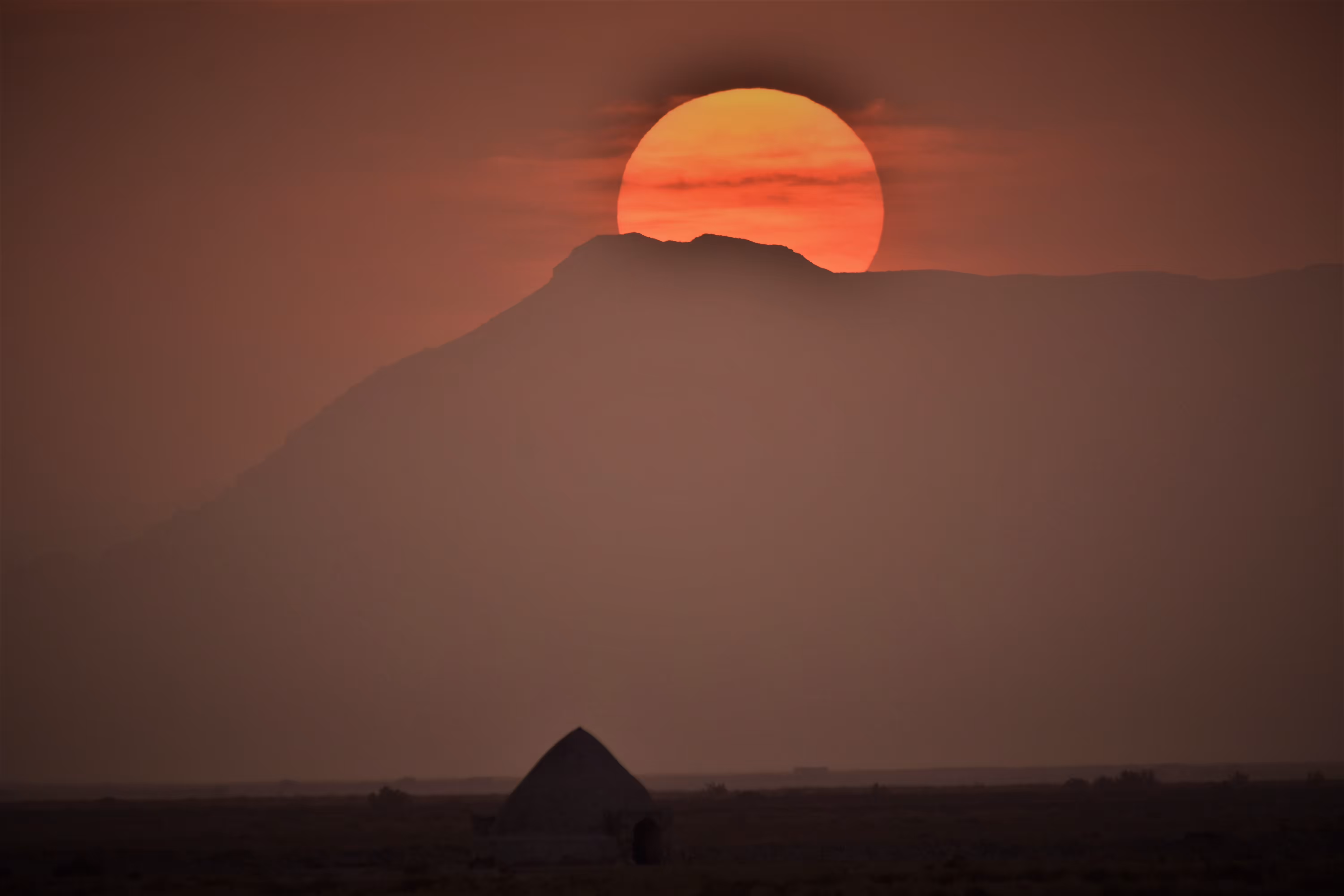 The Happy Valley: Sunset of my hometown