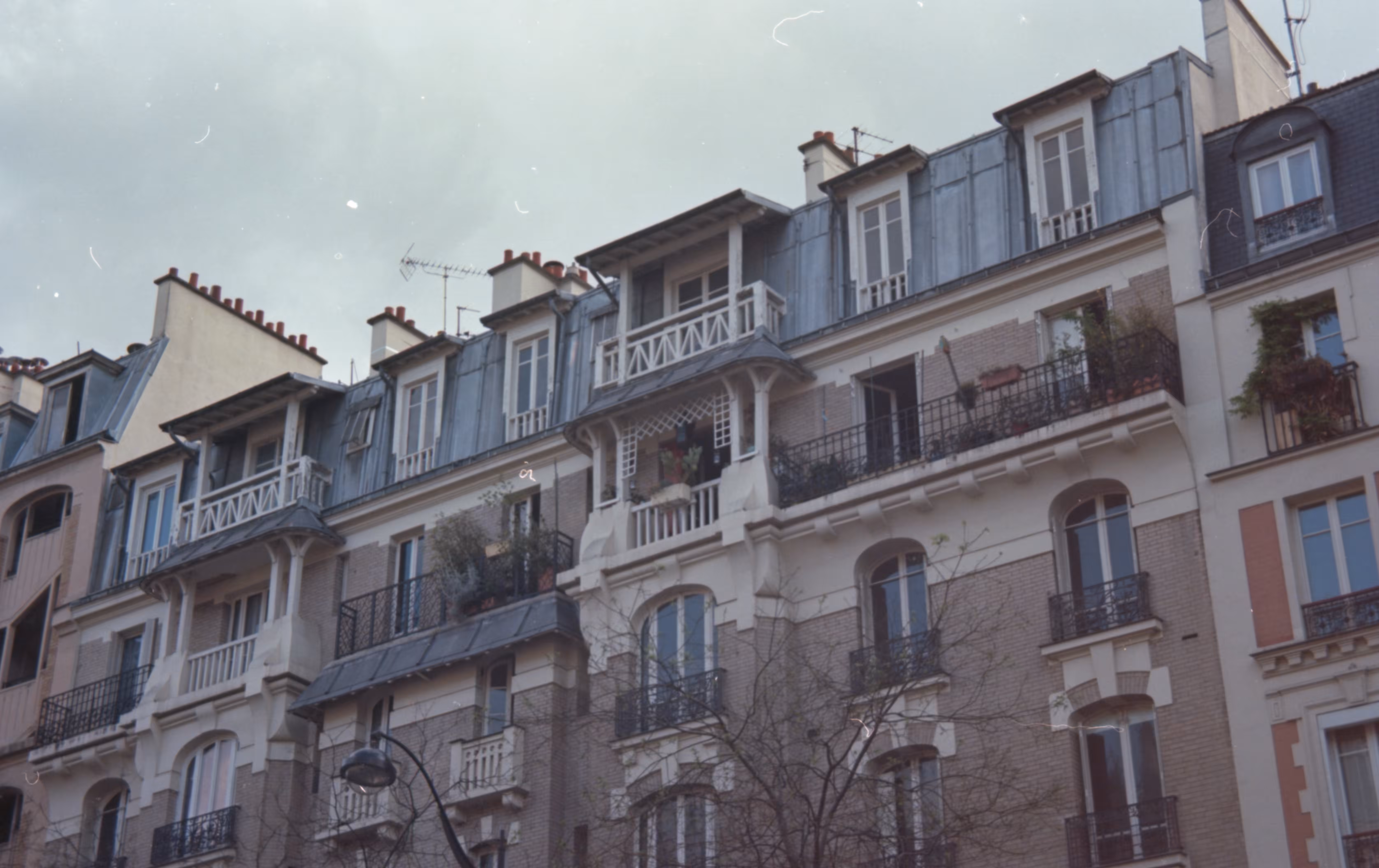 Paris Film Photography: 20ème 