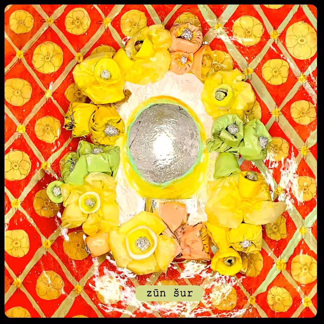005:zūn šur (zoon shur - moon child)