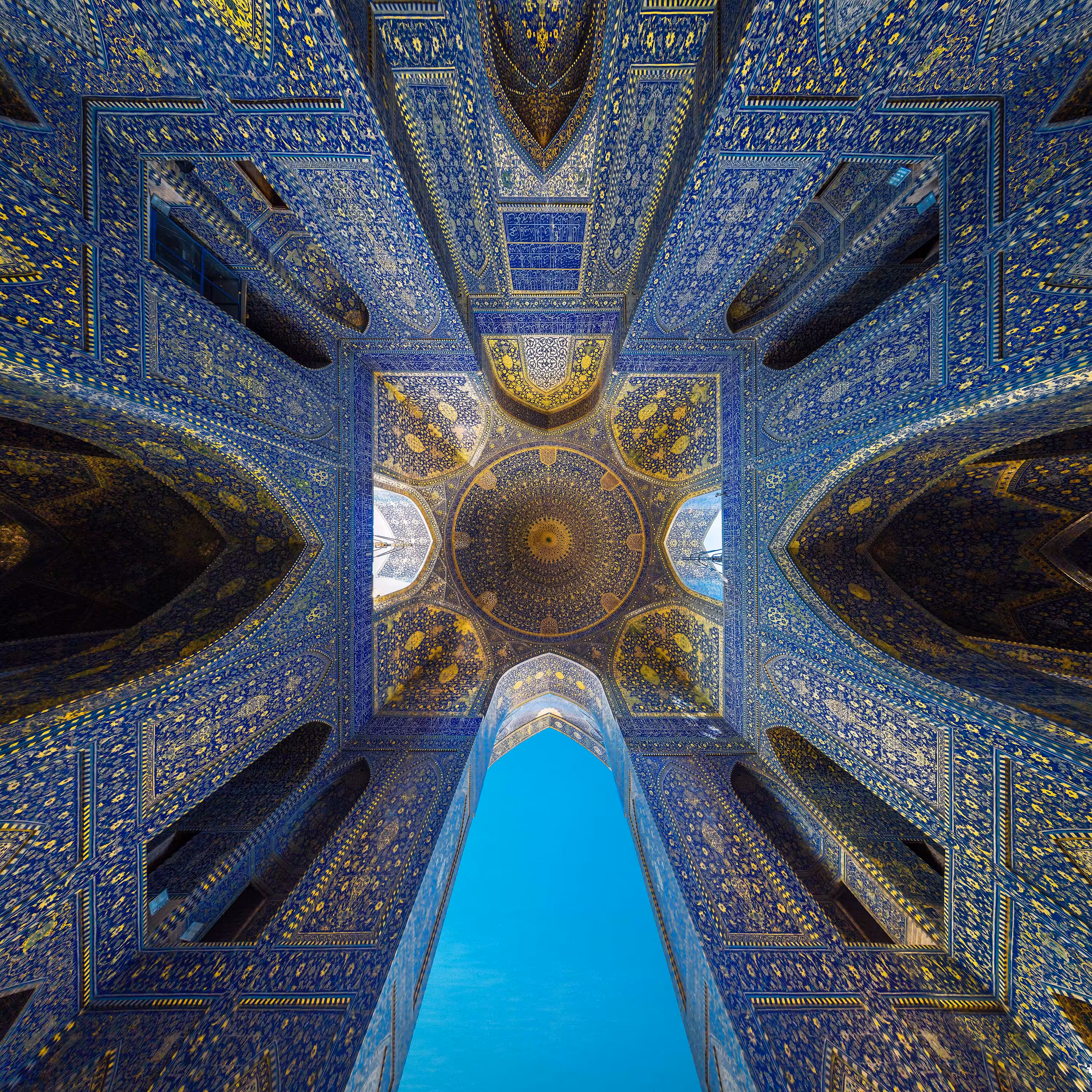 The ceiling Of Abbasi Great Mosque