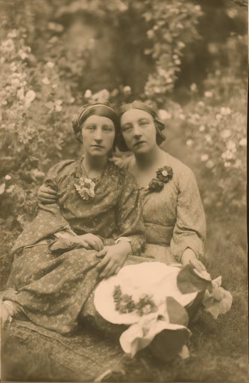 Atherton Raspberry, Calotype, Salted Paper Print, 1851