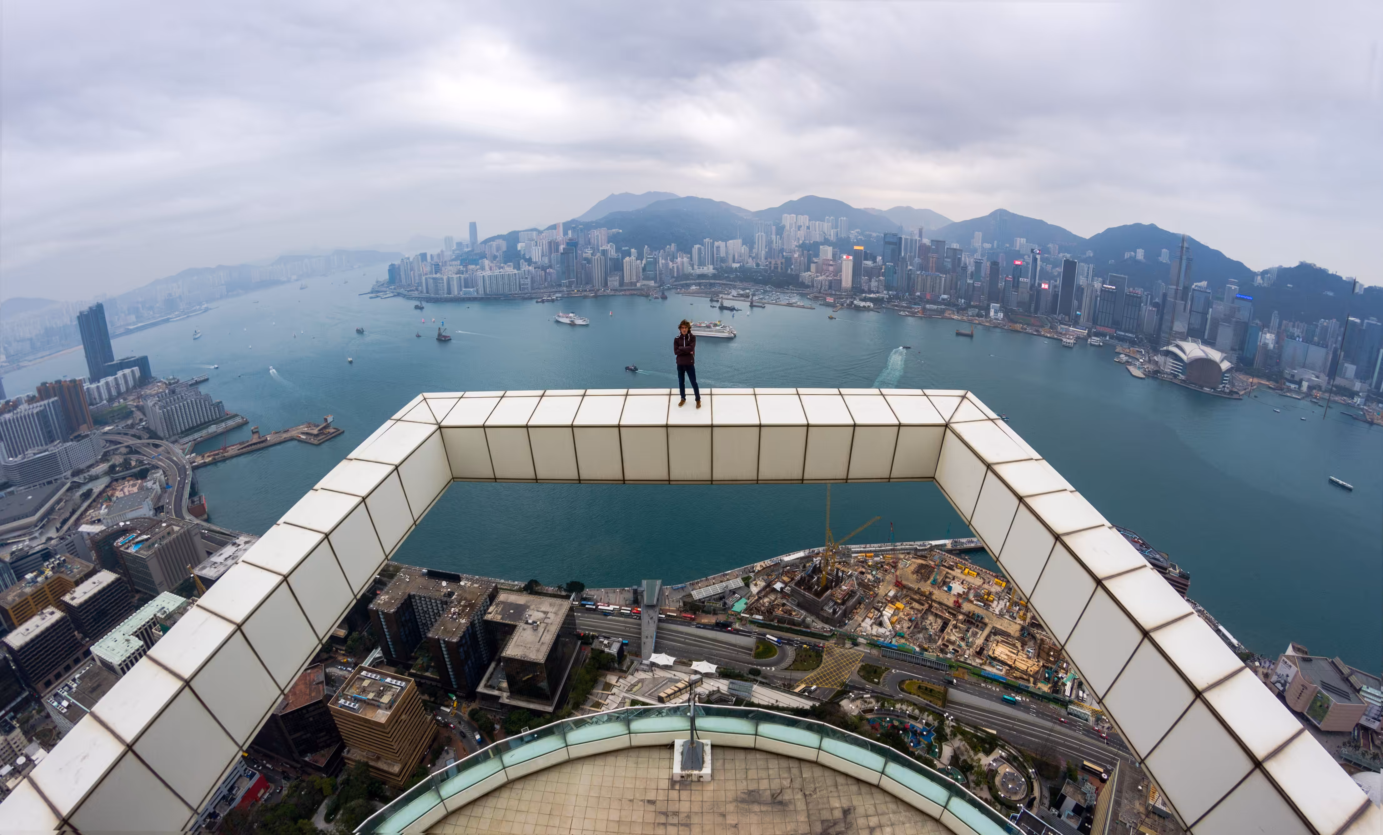 On the edge #5 | Hong Kong