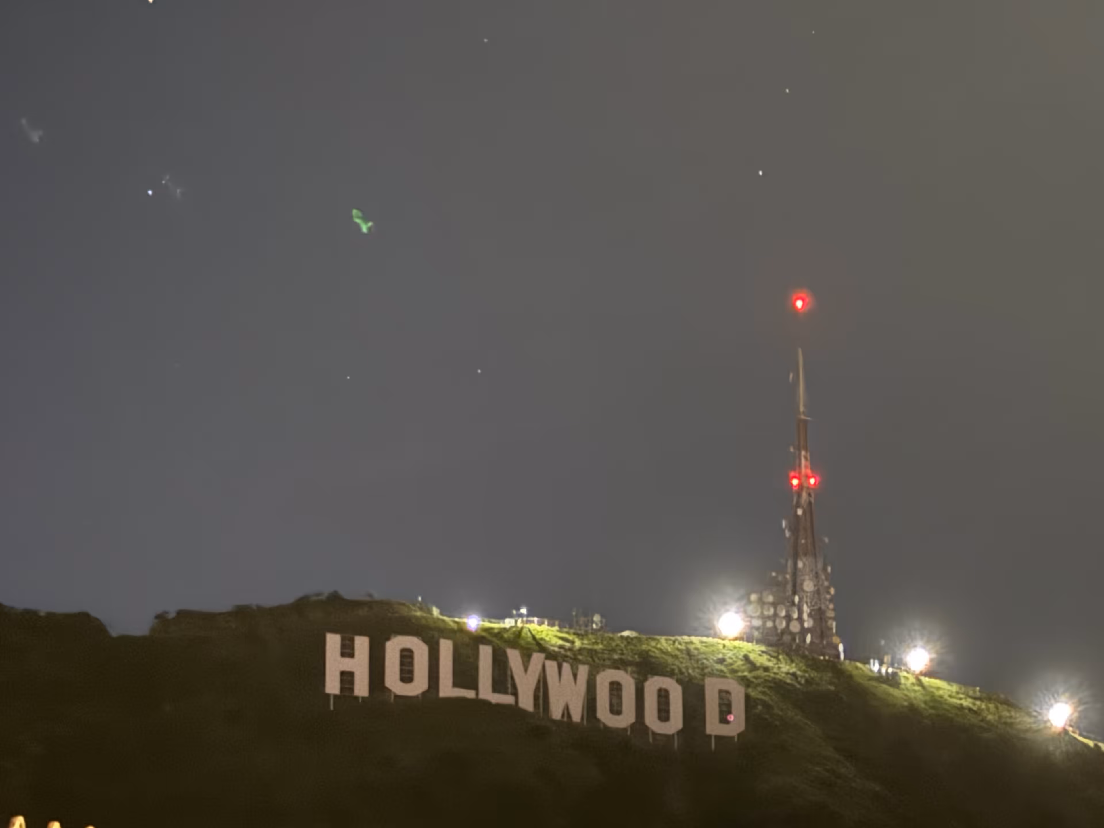 aurora hollywood close encounter