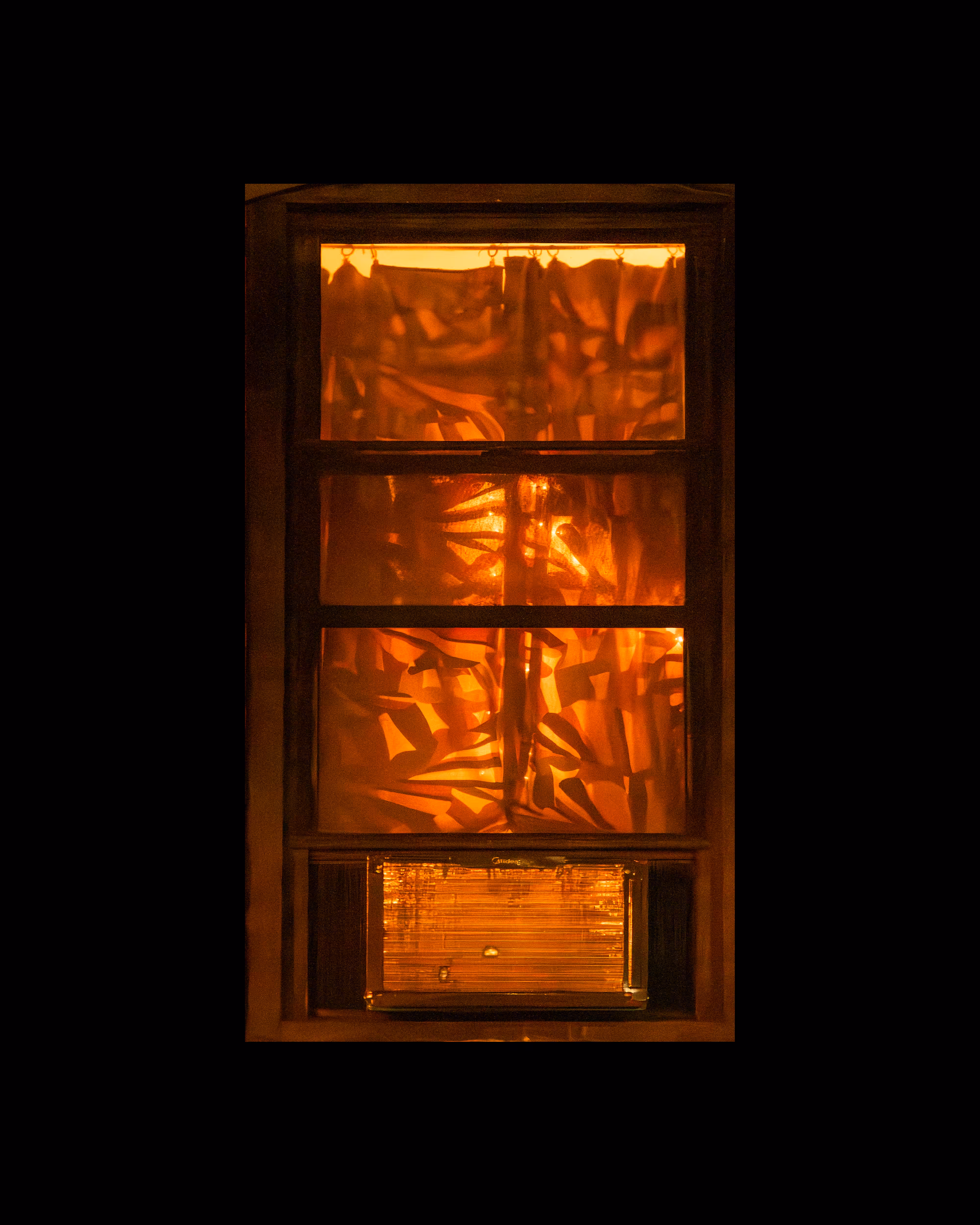 WINDOW 282