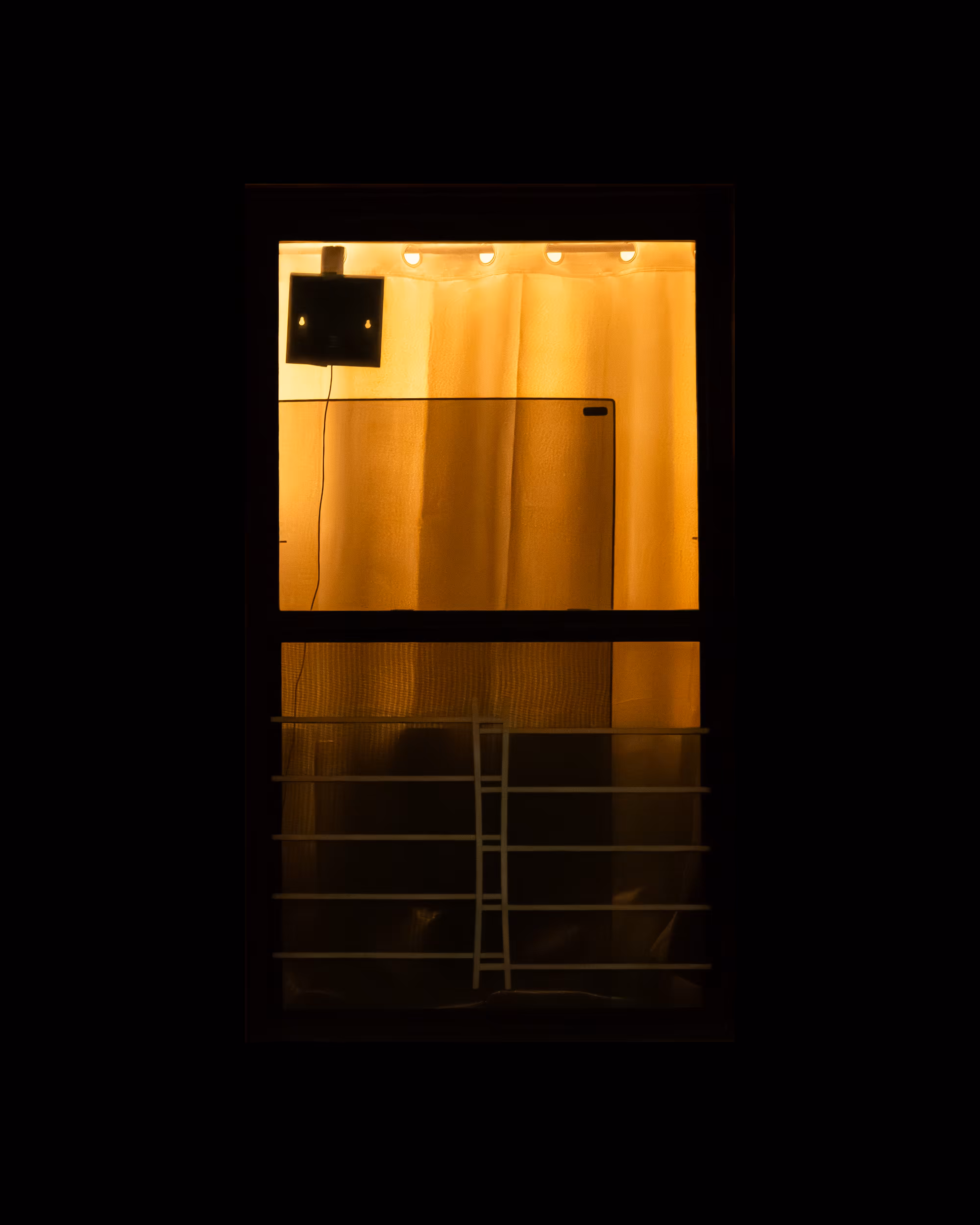 WINDOW 966