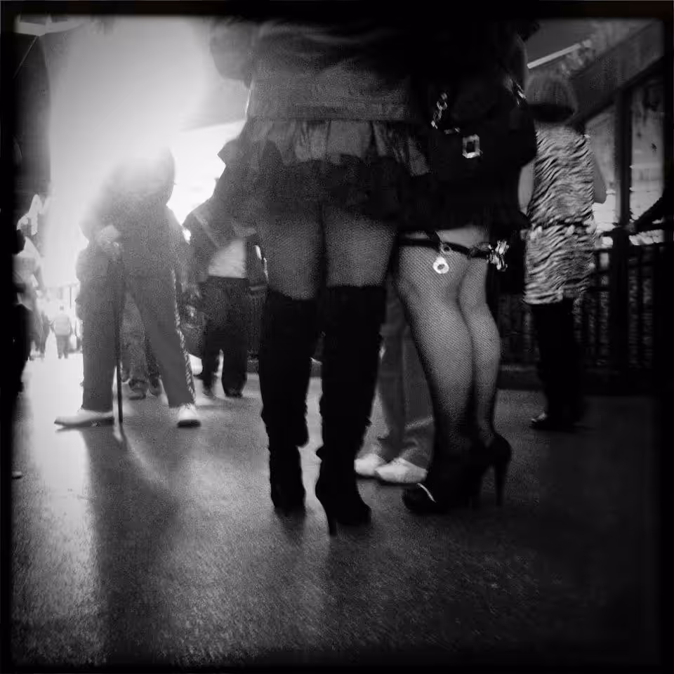 Halloween Street #004