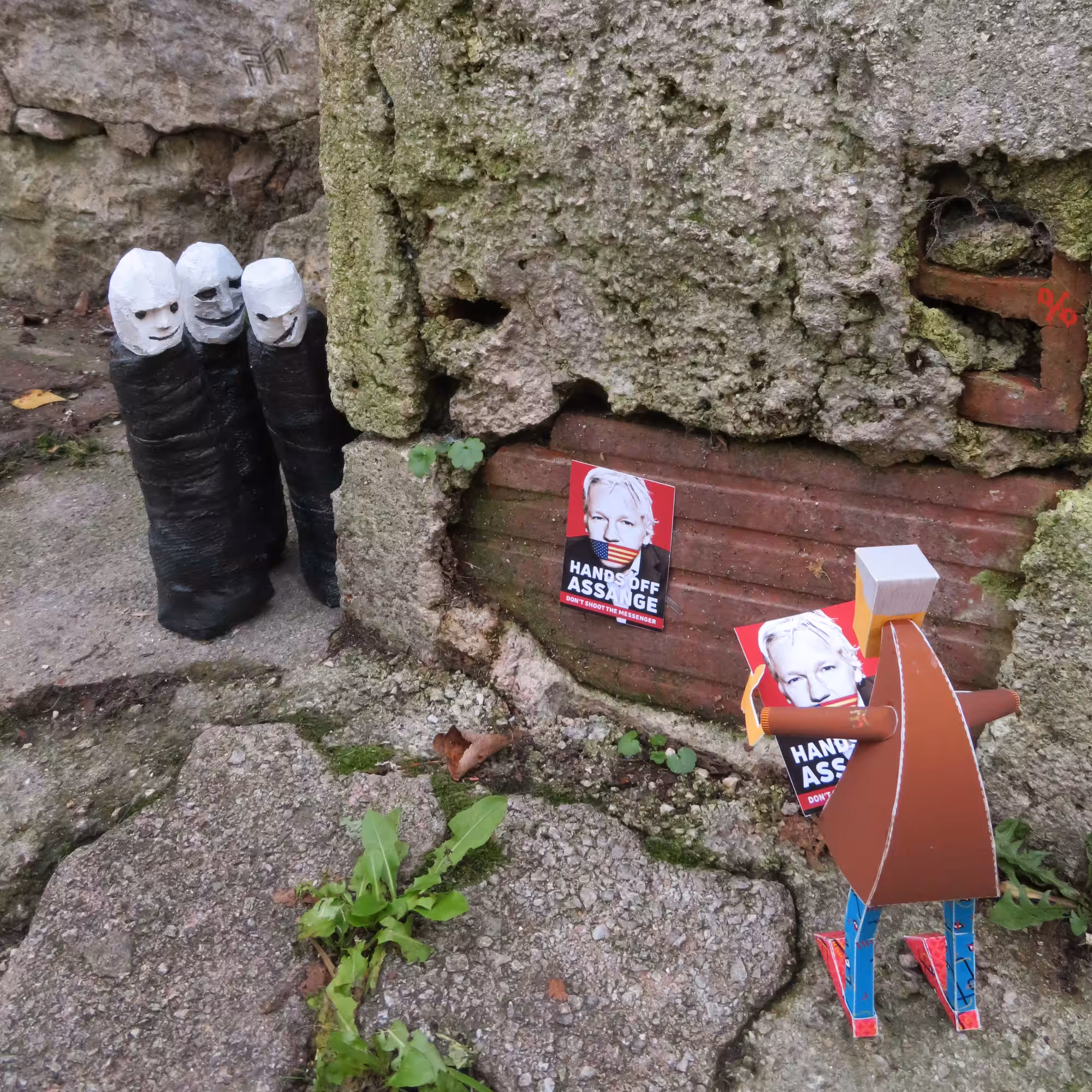 Born to be free, forced to be papertoy