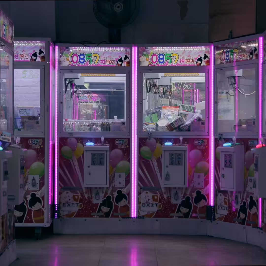 Lock-in Vending Machine 015
