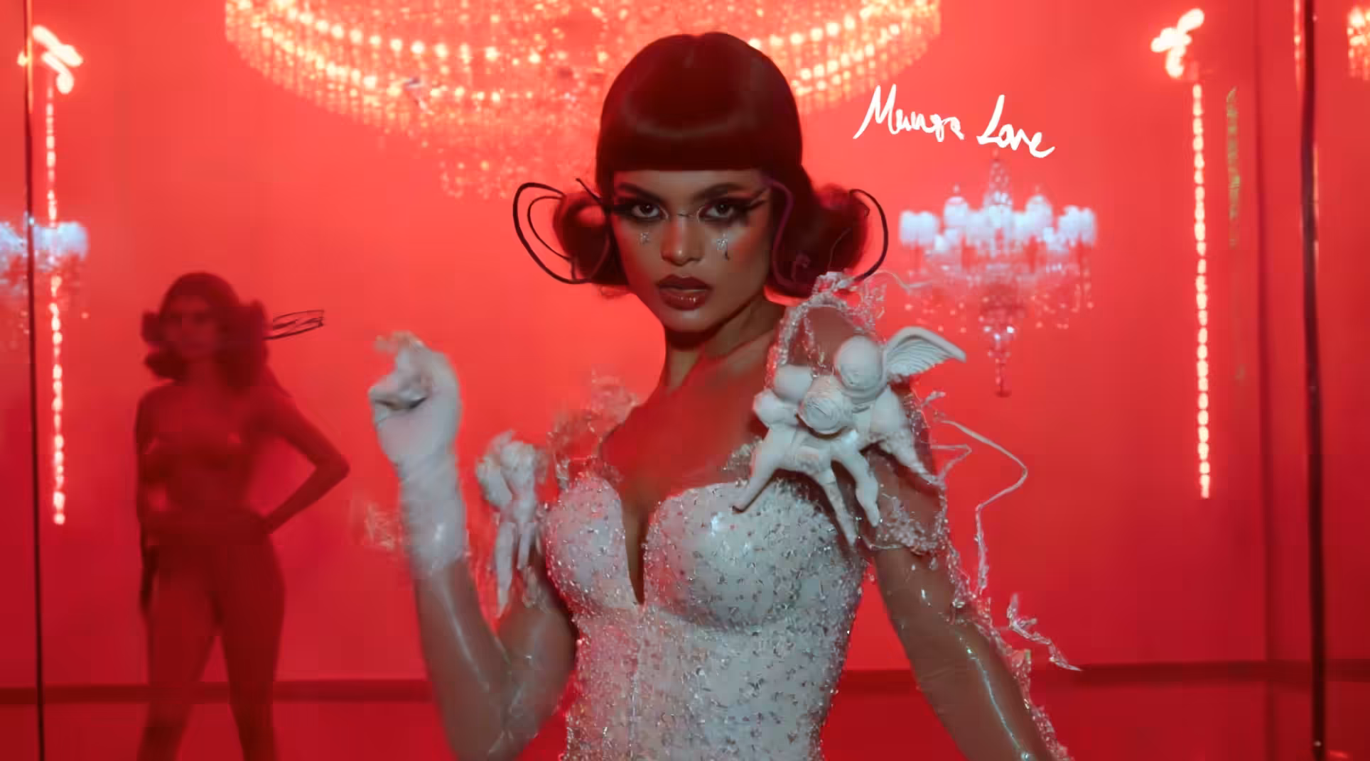 PORCELAIN ANDROID - THE MANGA MACHINE: Manga Red Rooms