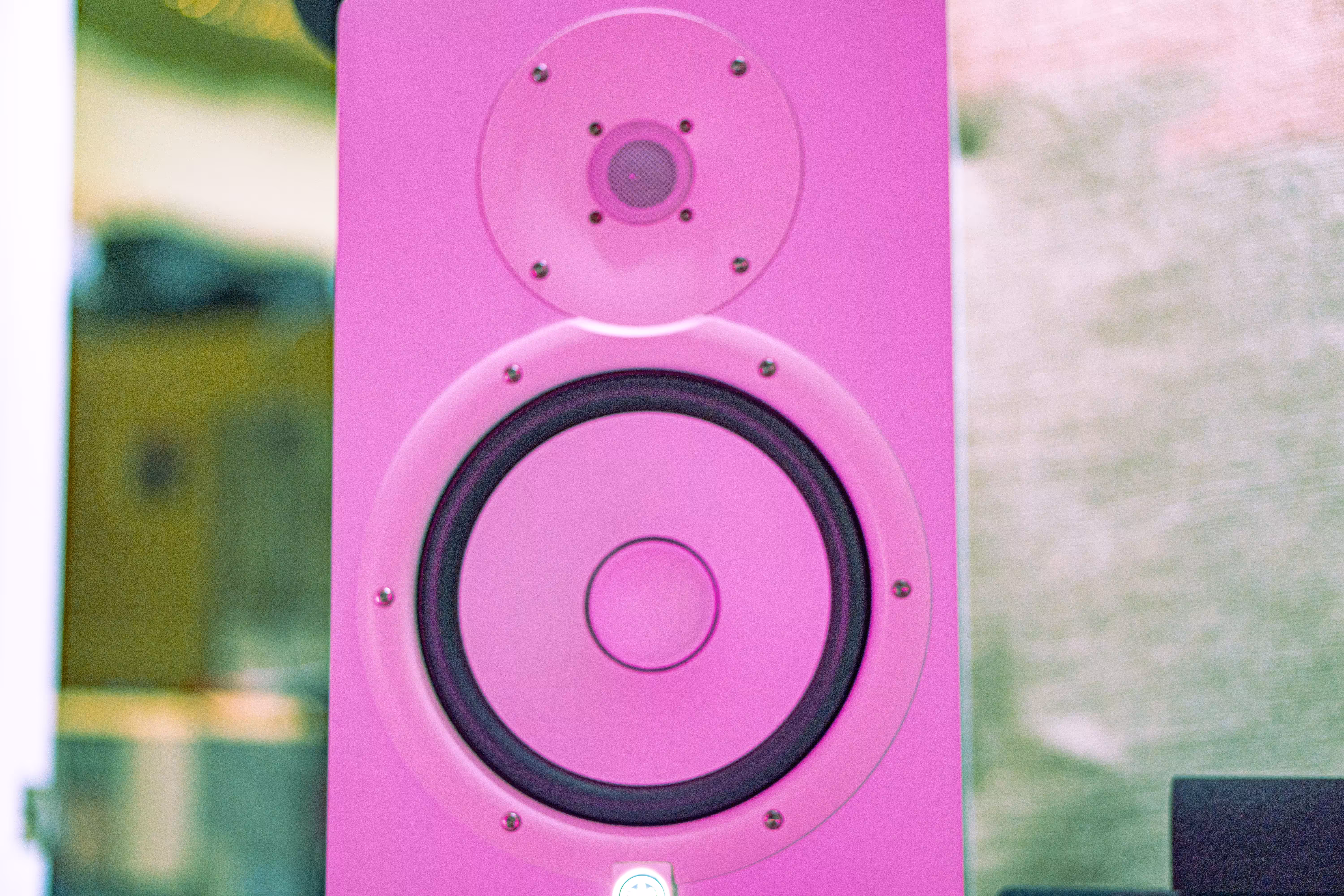 Studio: HS8