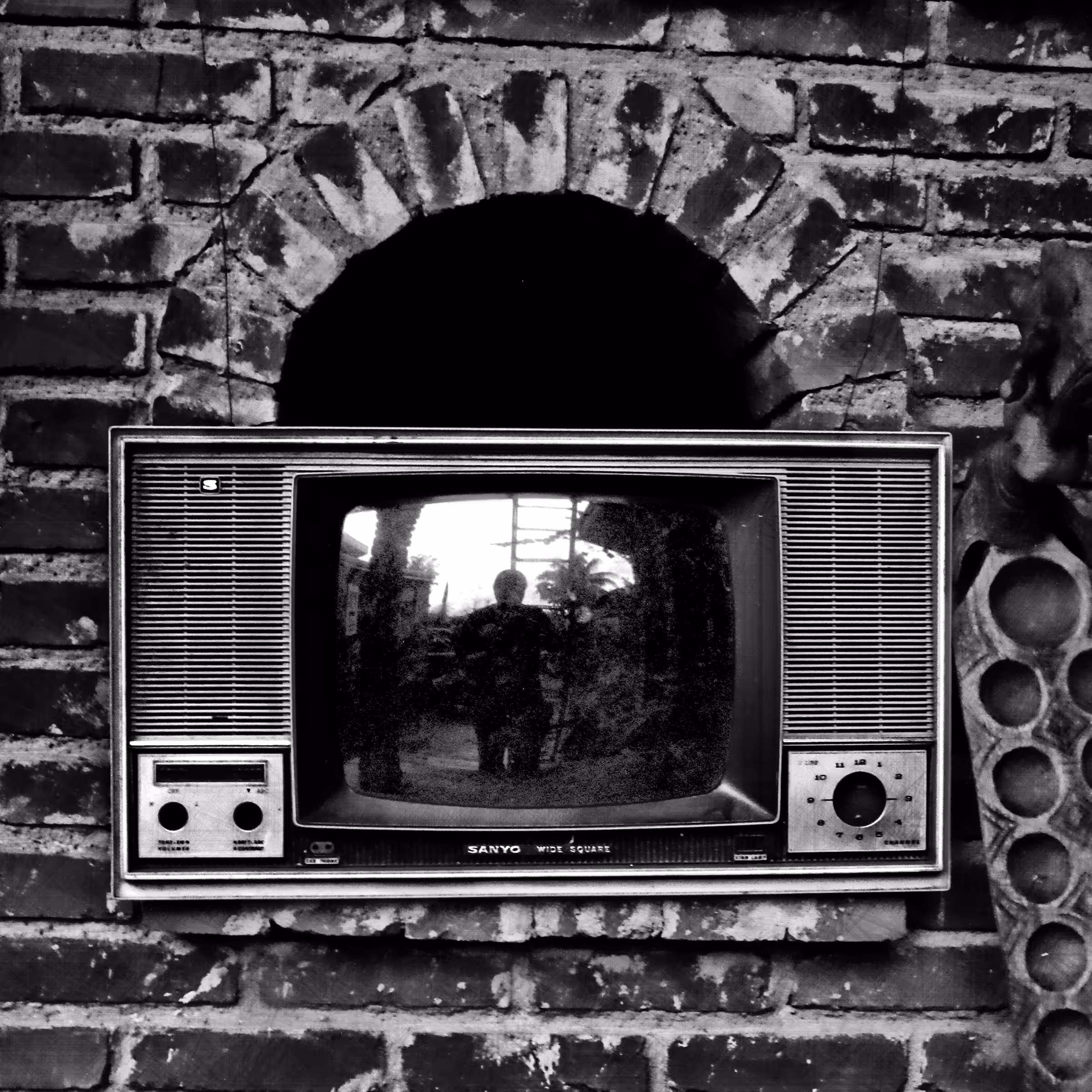OLD TELEVISION