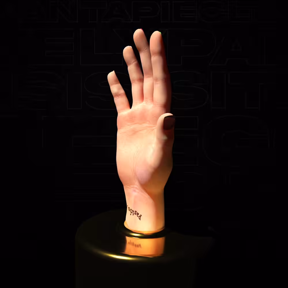 01 Piece of Me - Hand