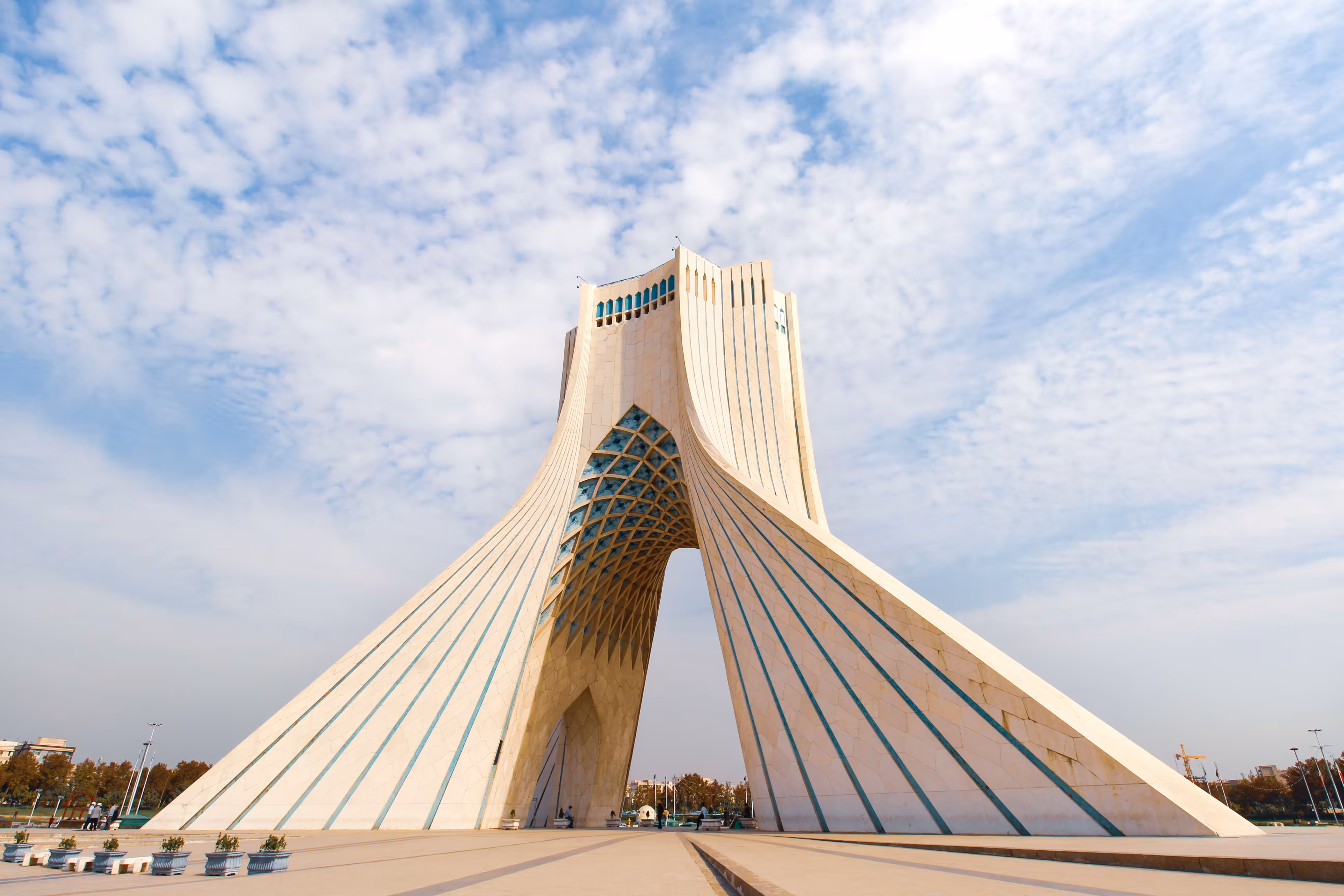 Azadi Tower Tehran 01