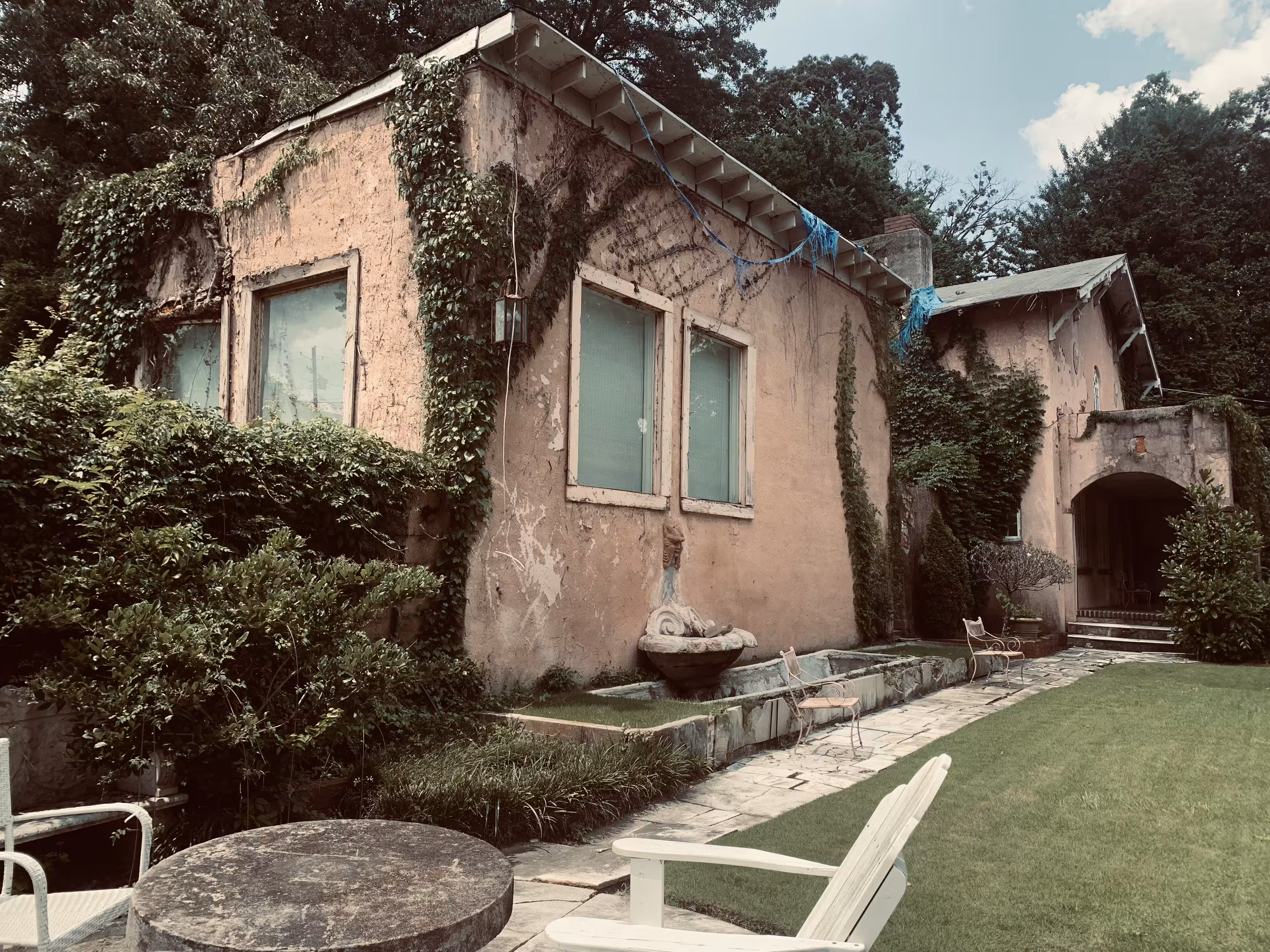 The Pink House:Portal to the 20s